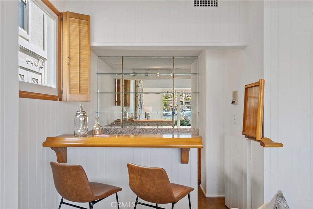 612 Harbor Island Drive