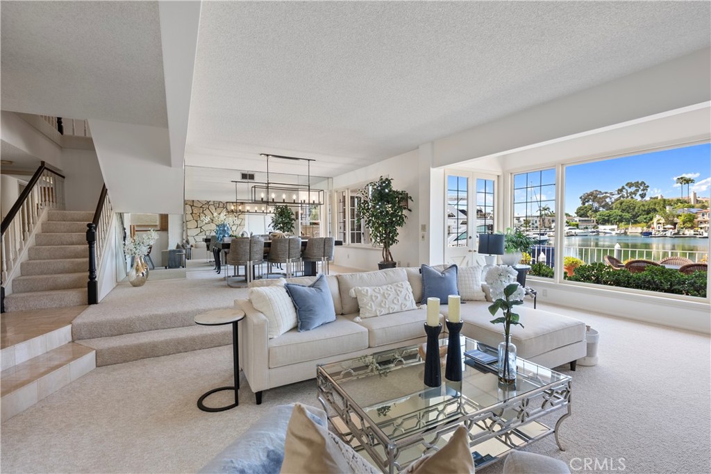 612 Harbor Island Drive