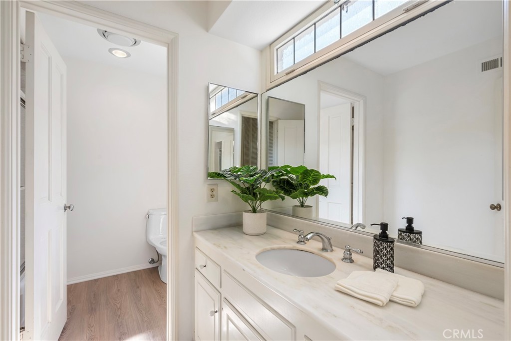 612 Harbor Island Drive