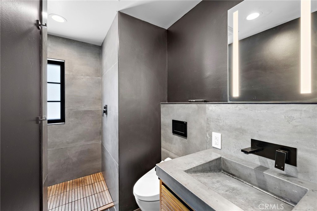 537 Canyon Acres Drive