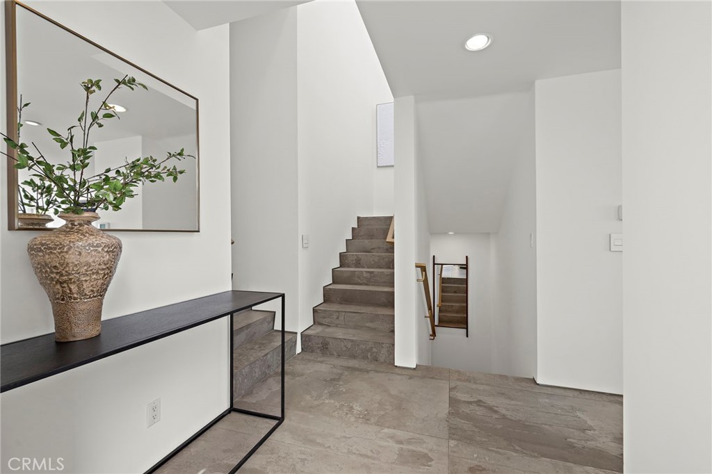 2901 Alexander