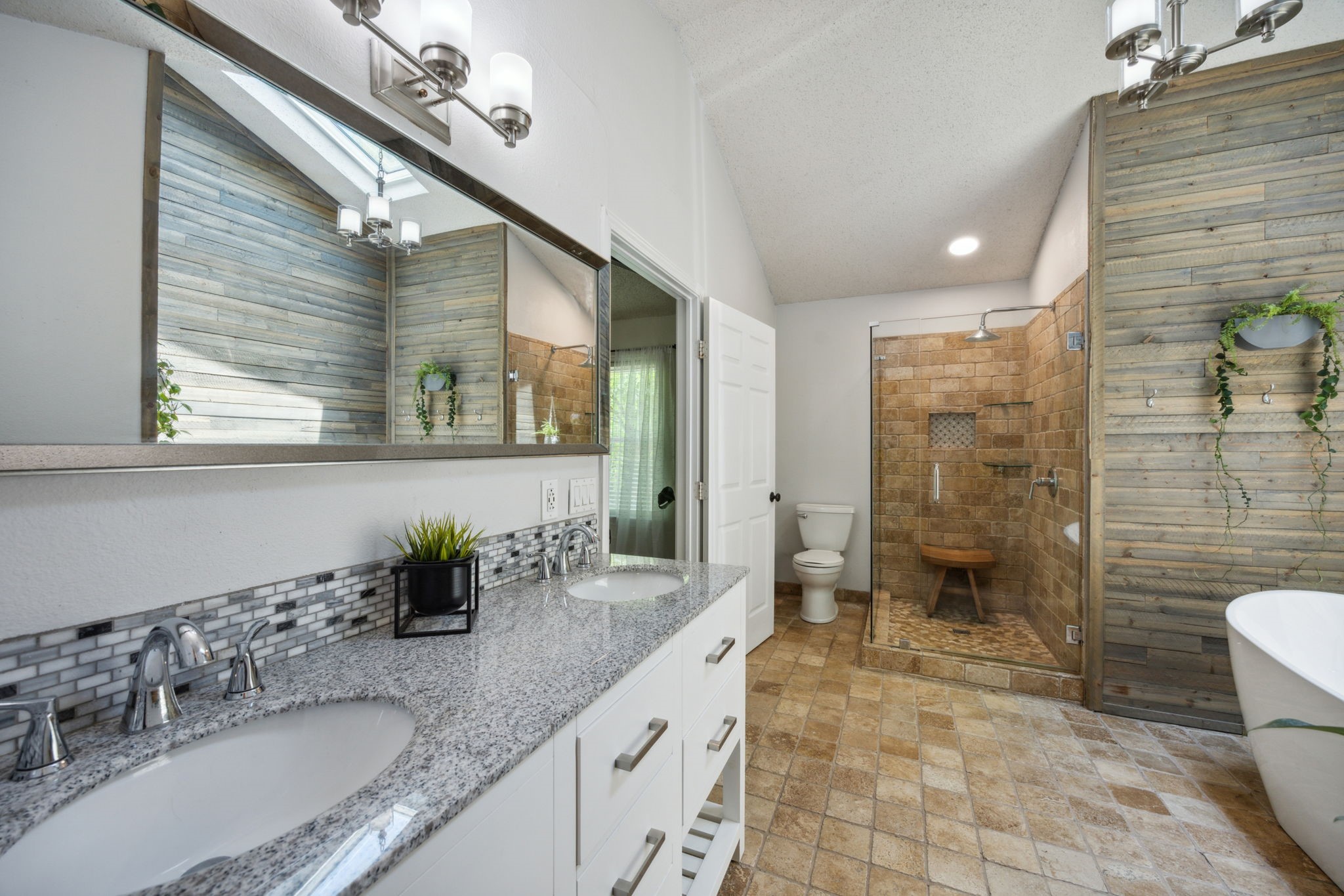 455 Sunridge Lane