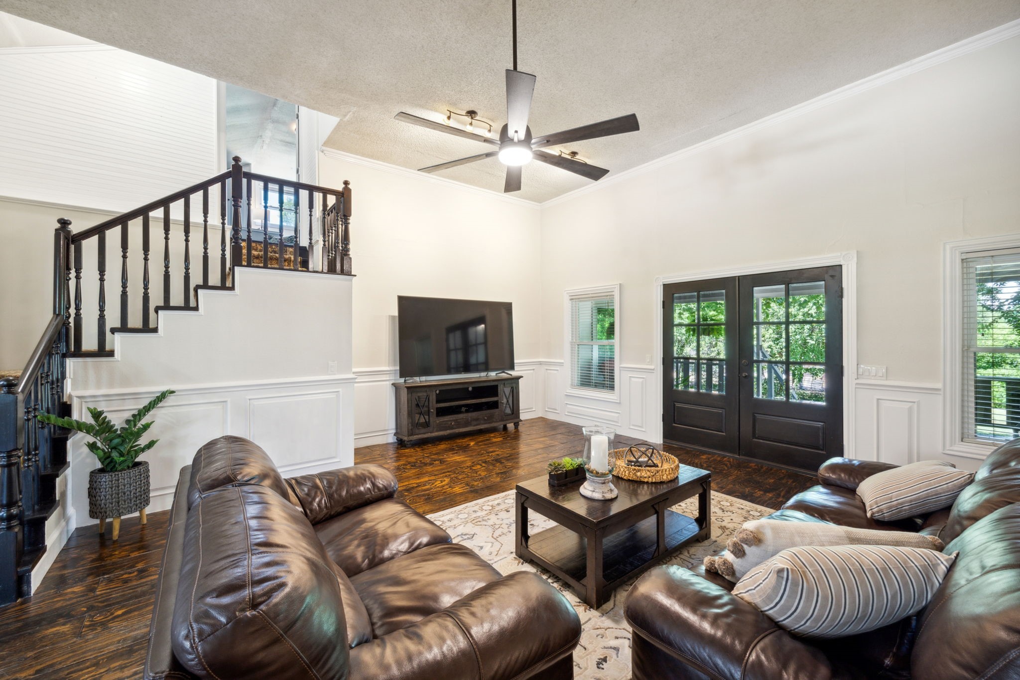 455 Sunridge Lane