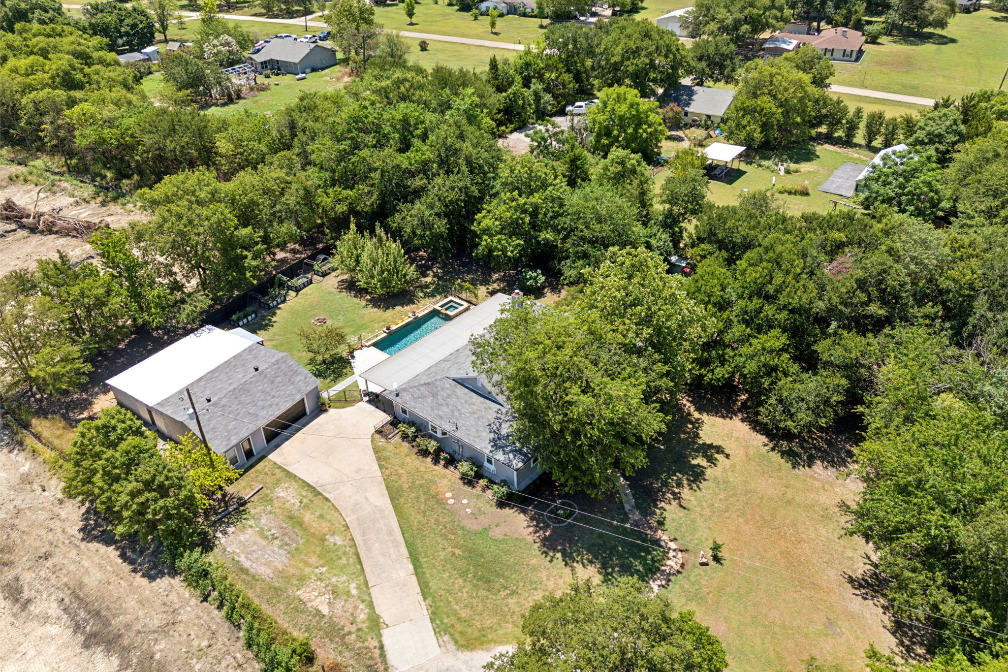 455 Sunridge Lane