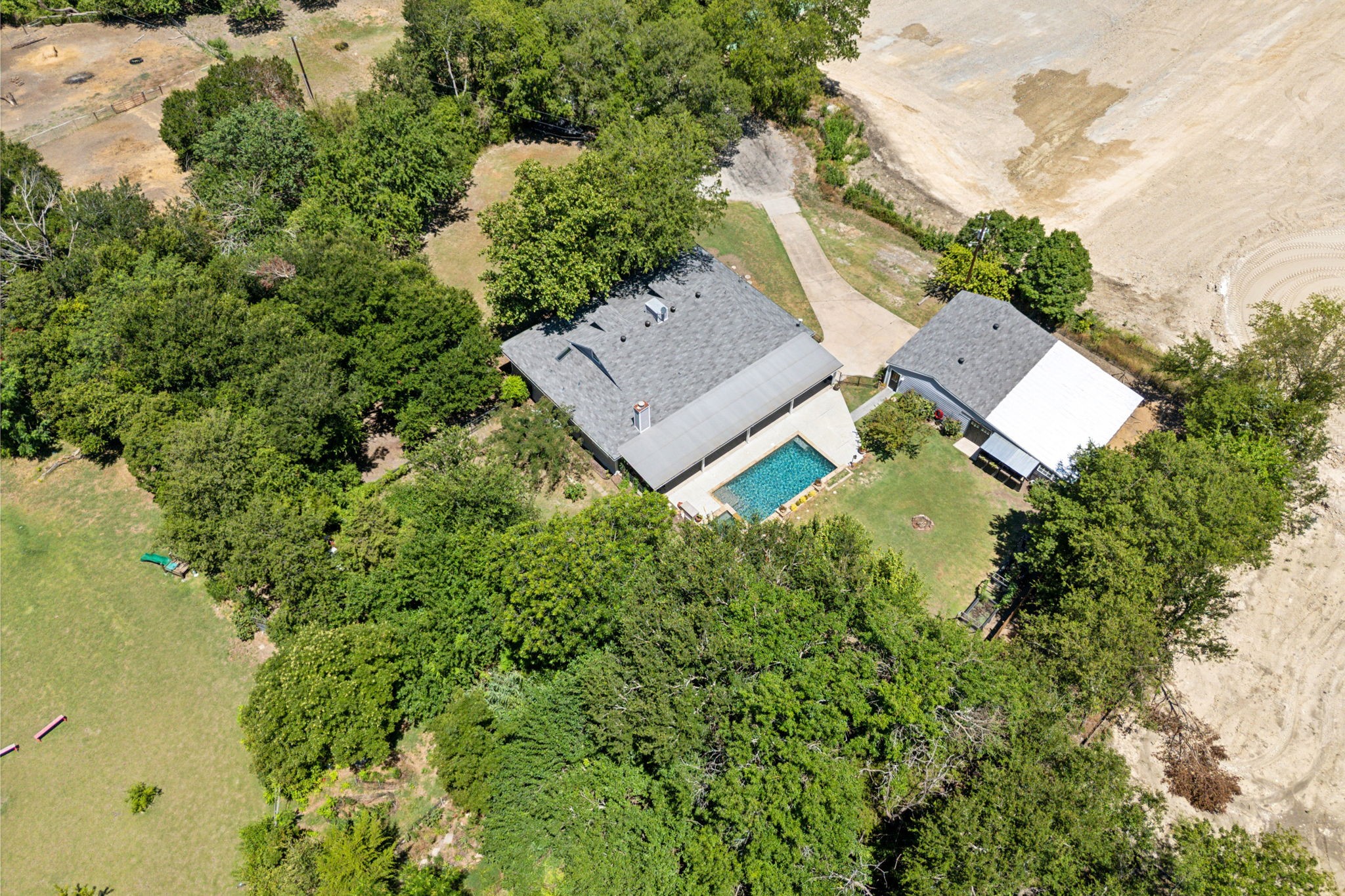 455 Sunridge Lane