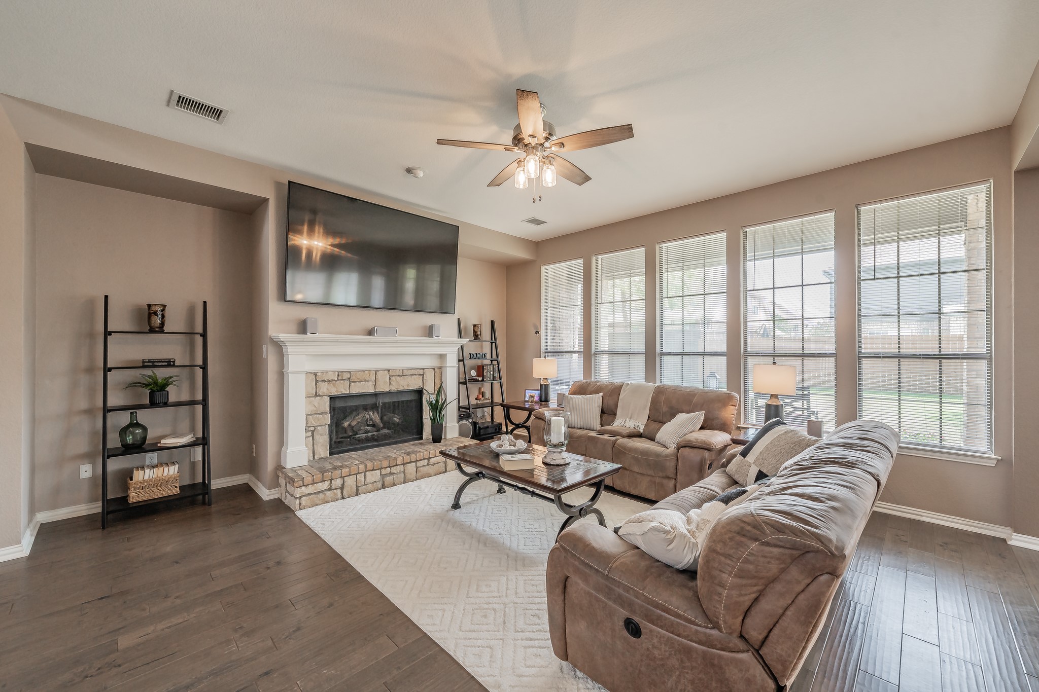 6812 Falcon Crest Lane