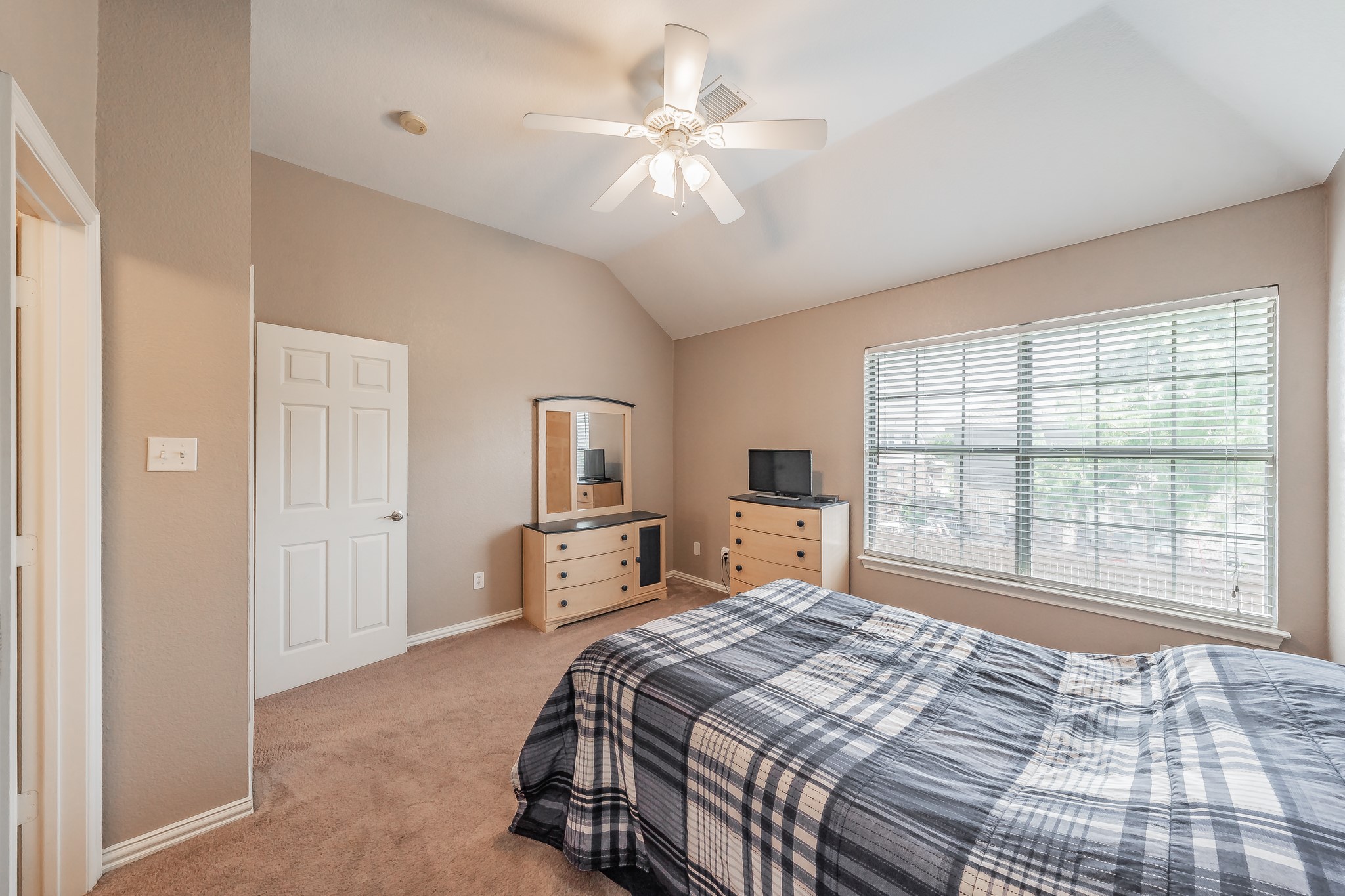 6812 Falcon Crest Lane