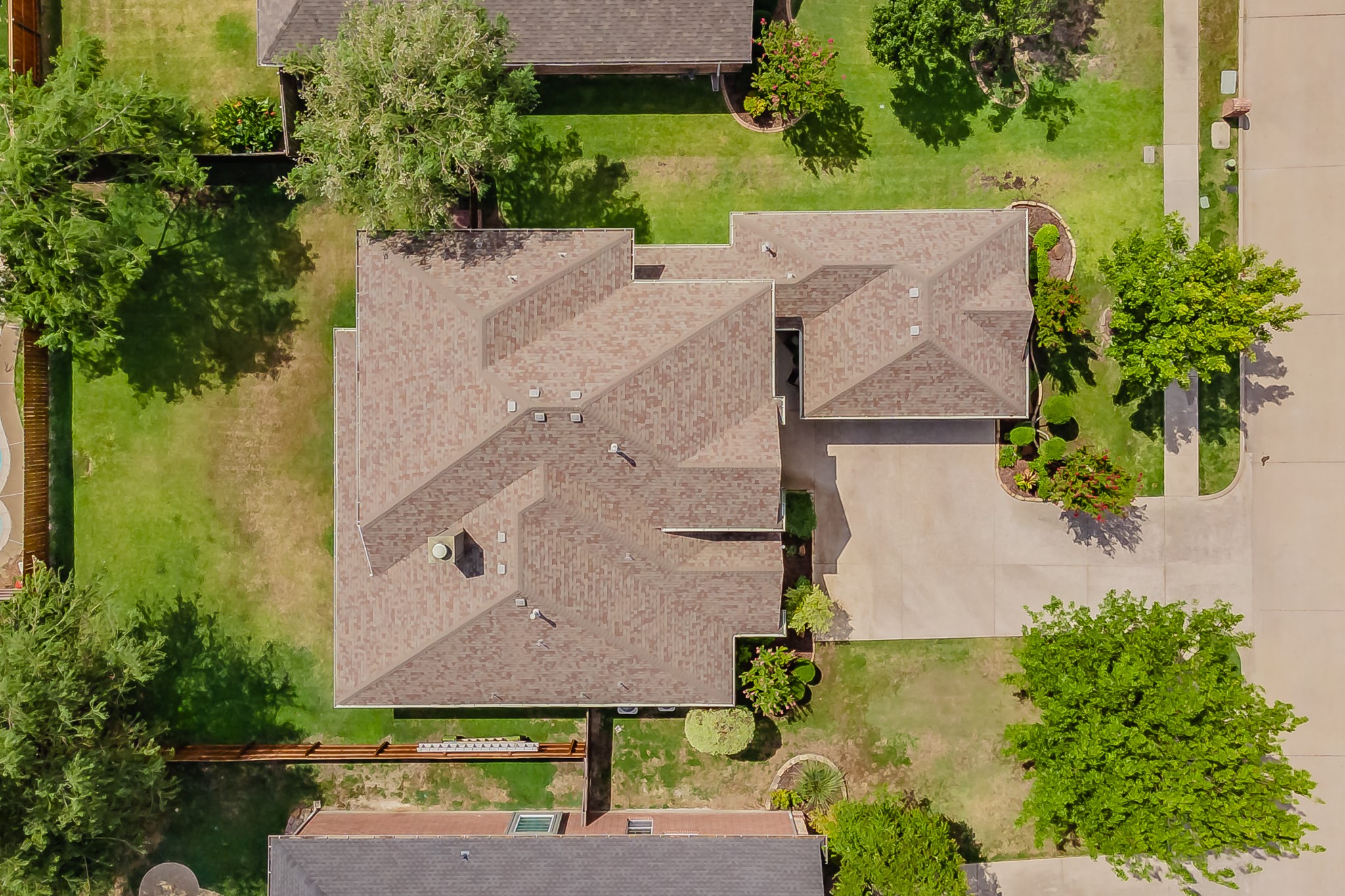 6812 Falcon Crest Lane