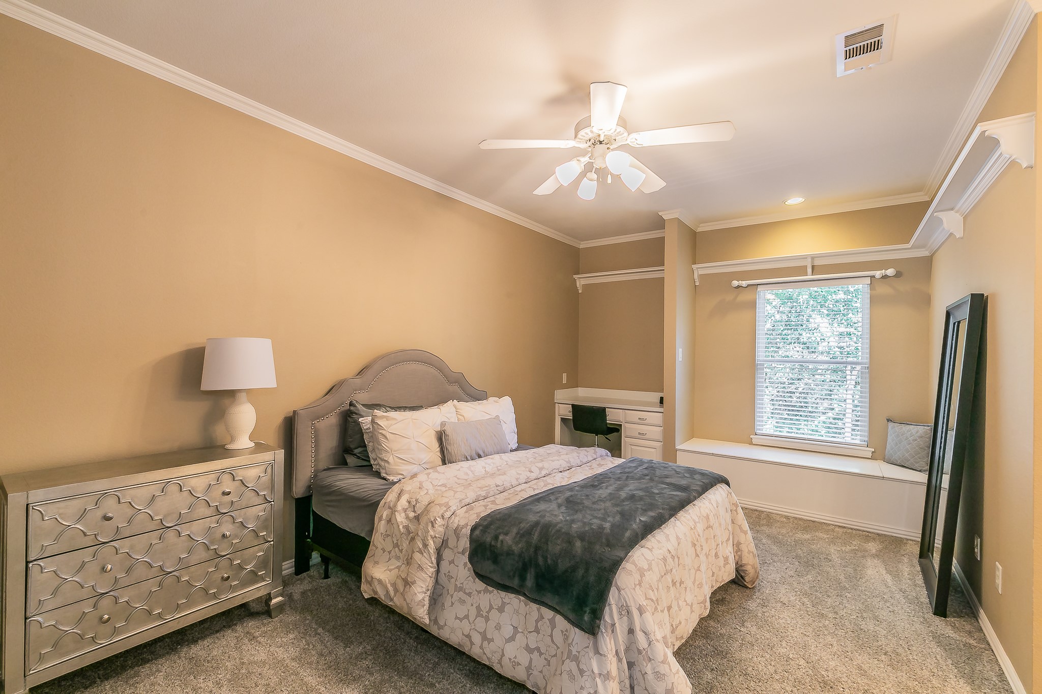 2901 River Bend Trail