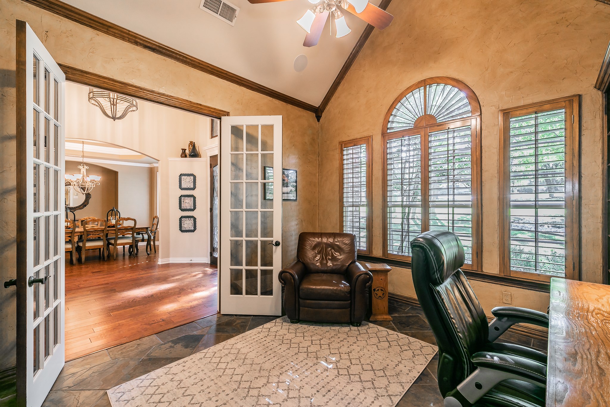 2901 River Bend Trail
