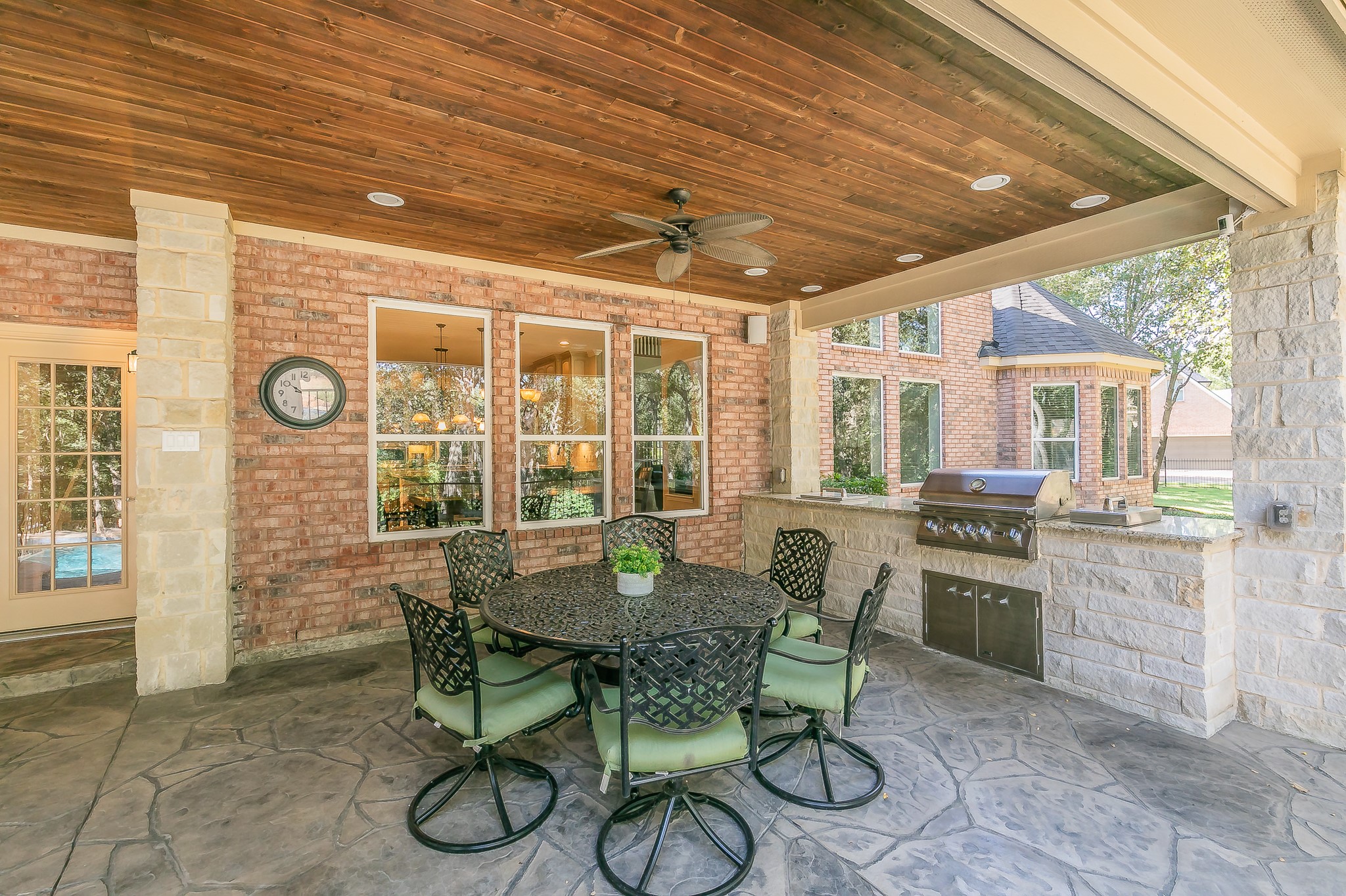 2901 River Bend Trail