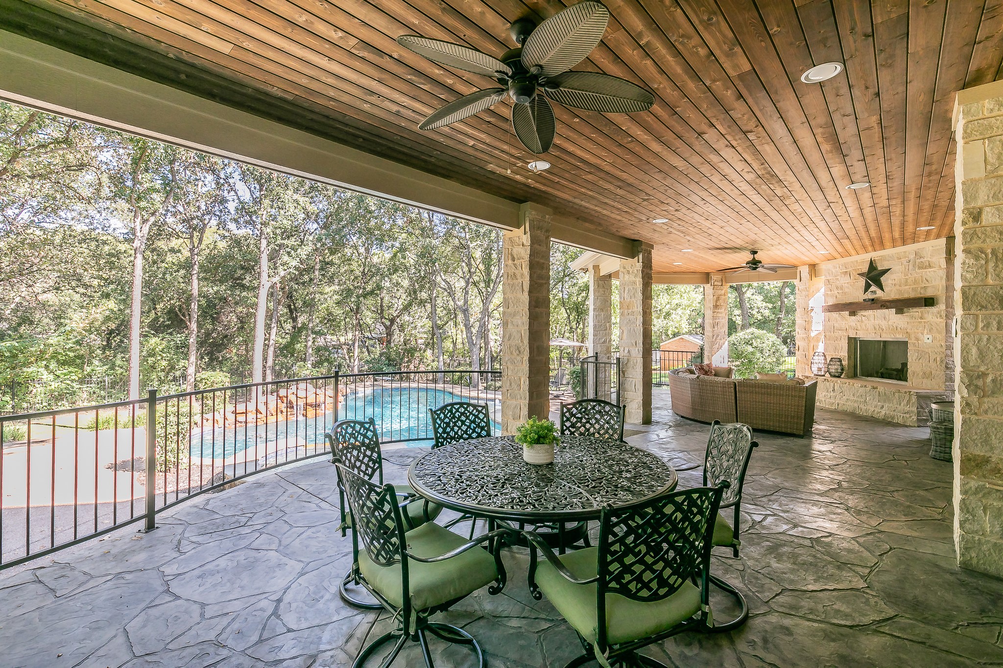 2901 River Bend Trail