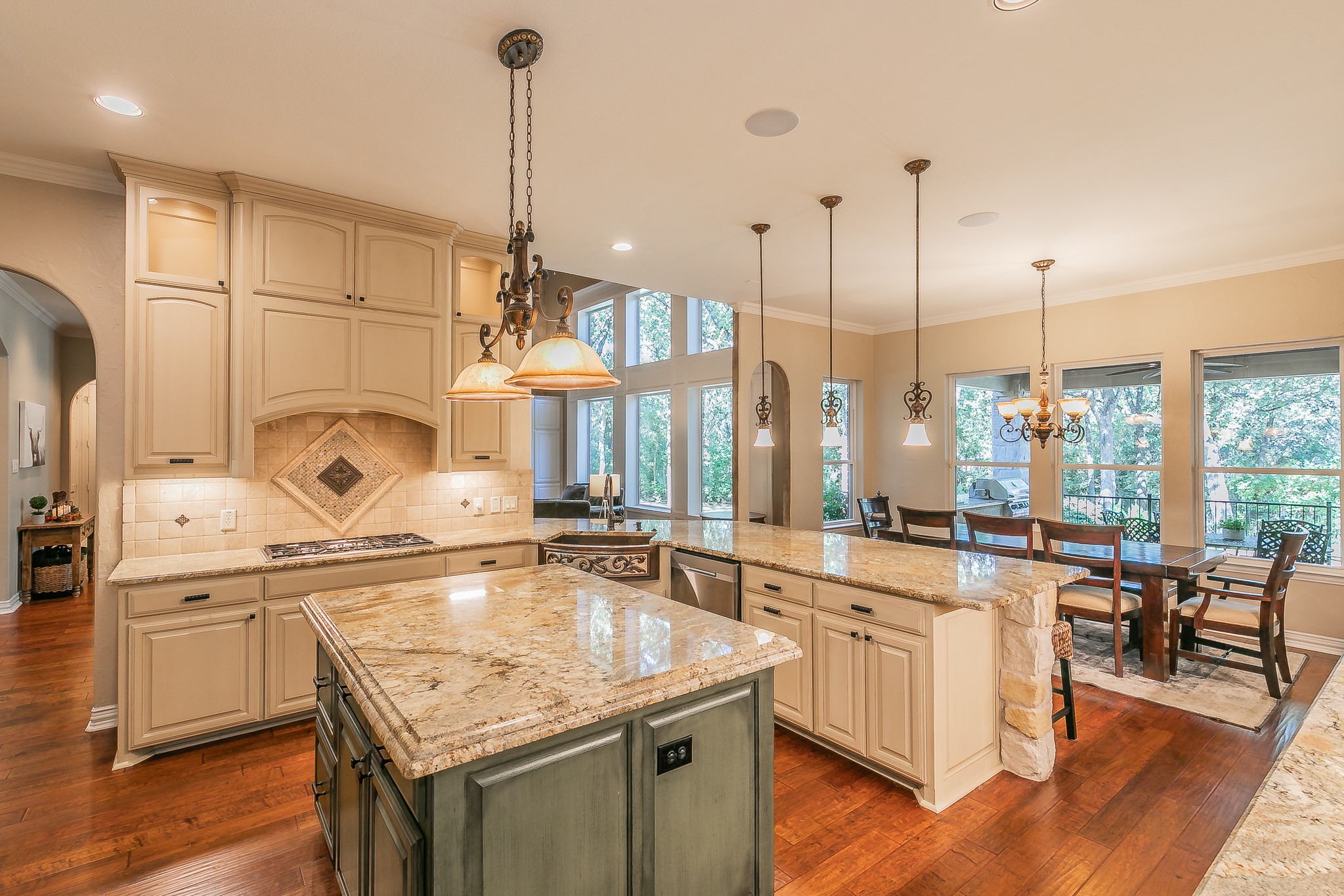 2901 River Bend Trail
