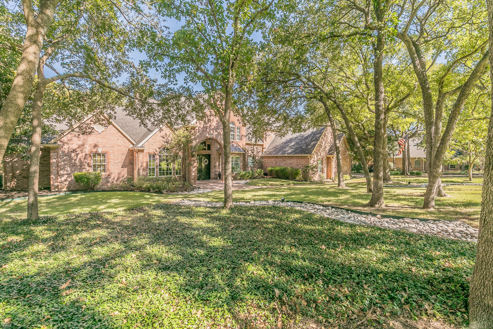 2901 River Bend Trail