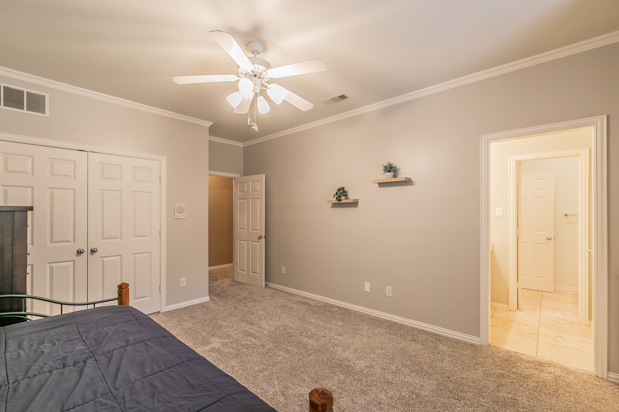 2901 River Bend Trail