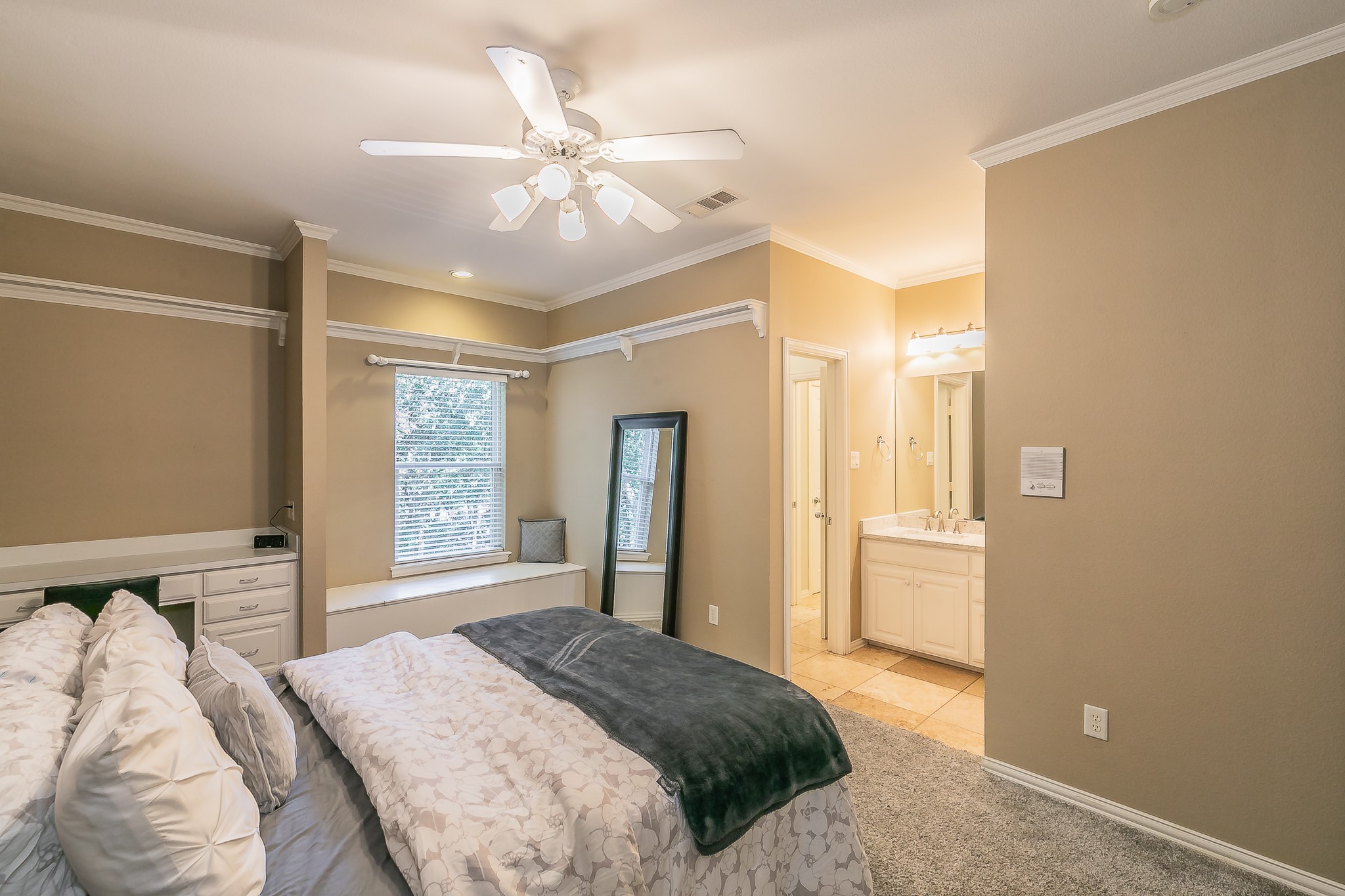 2901 River Bend Trail