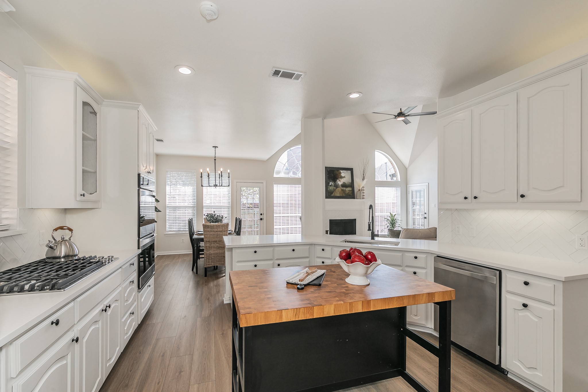 5213 Stoney Trail