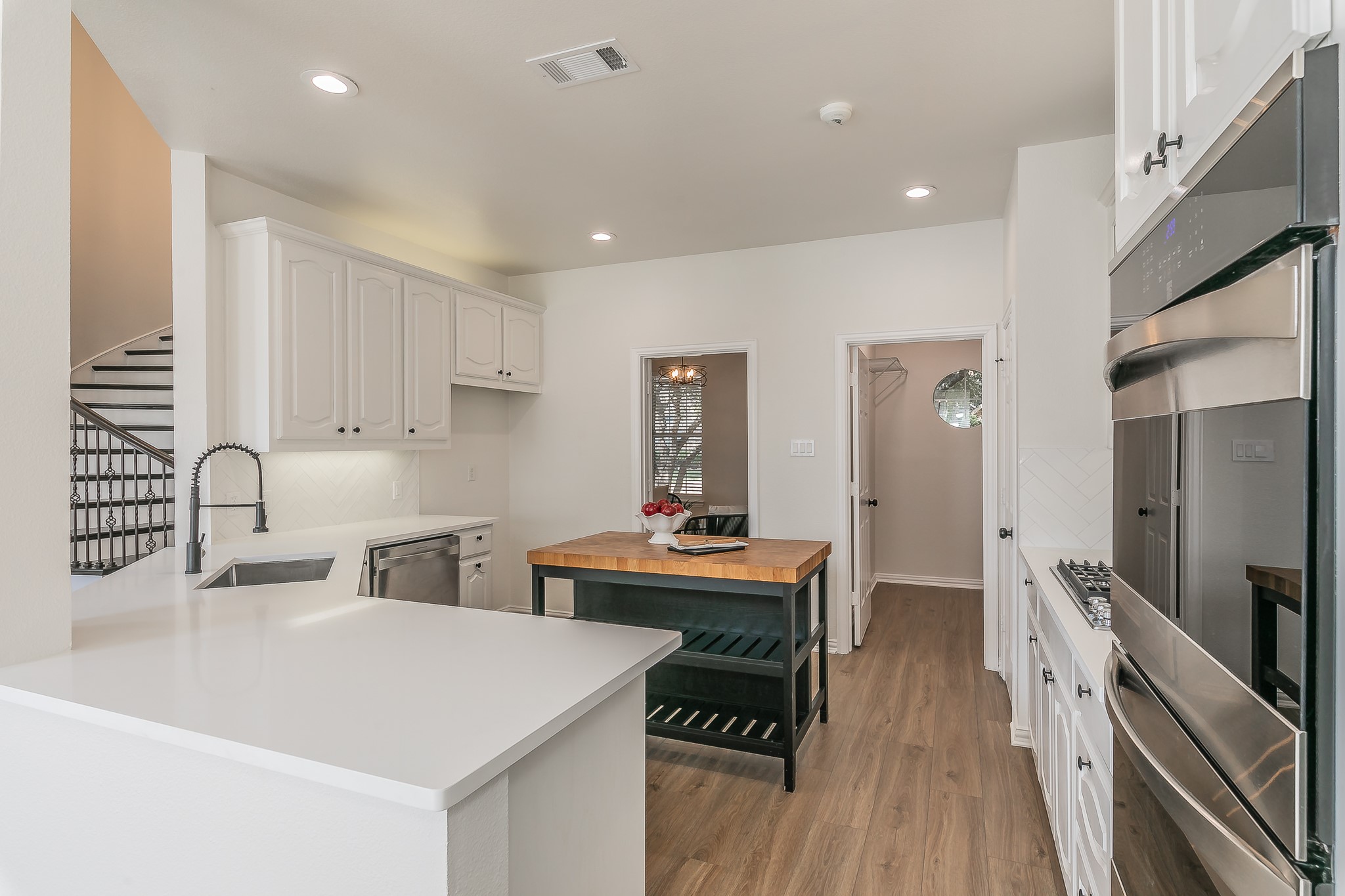 5213 Stoney Trail
