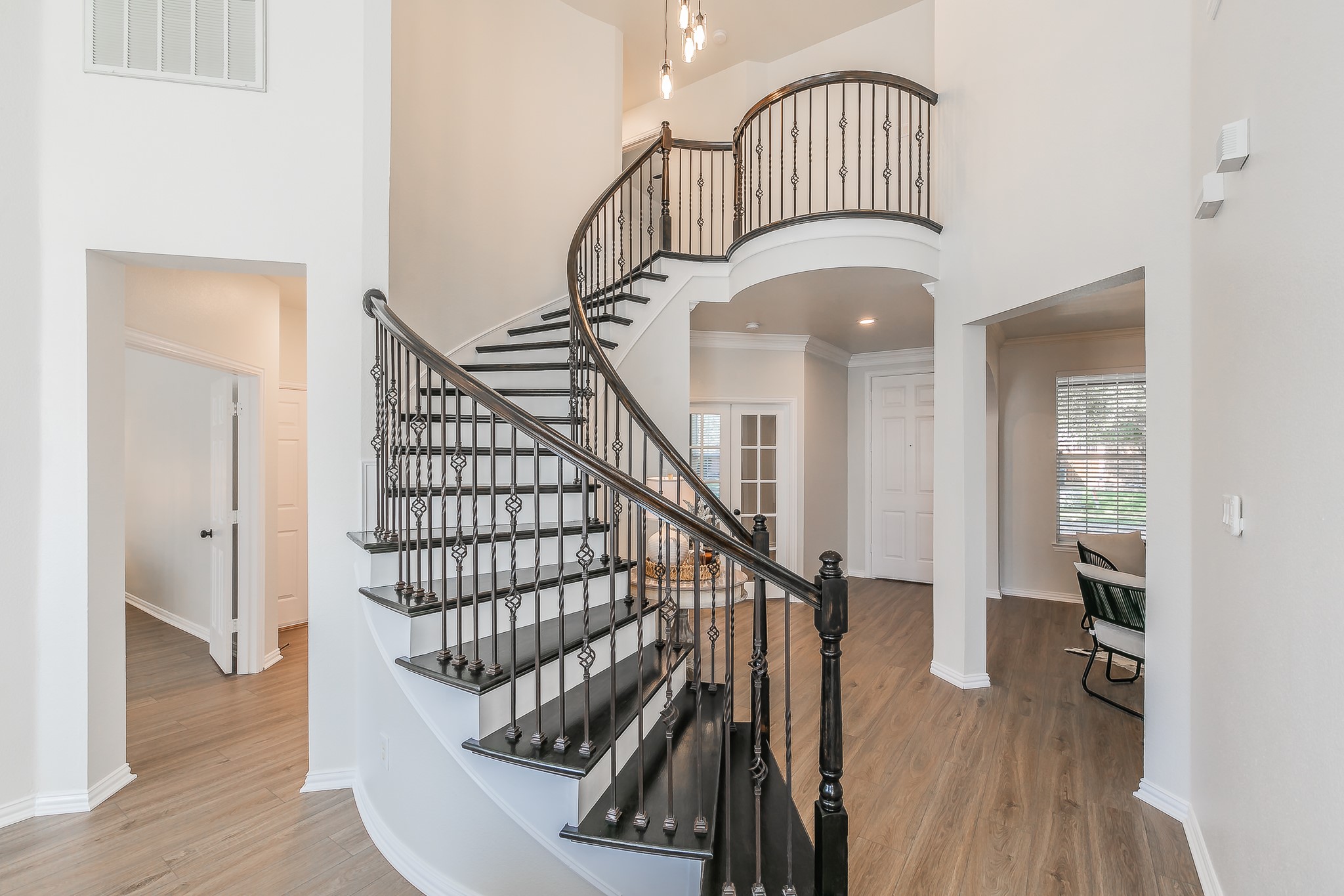 5213 Stoney Trail