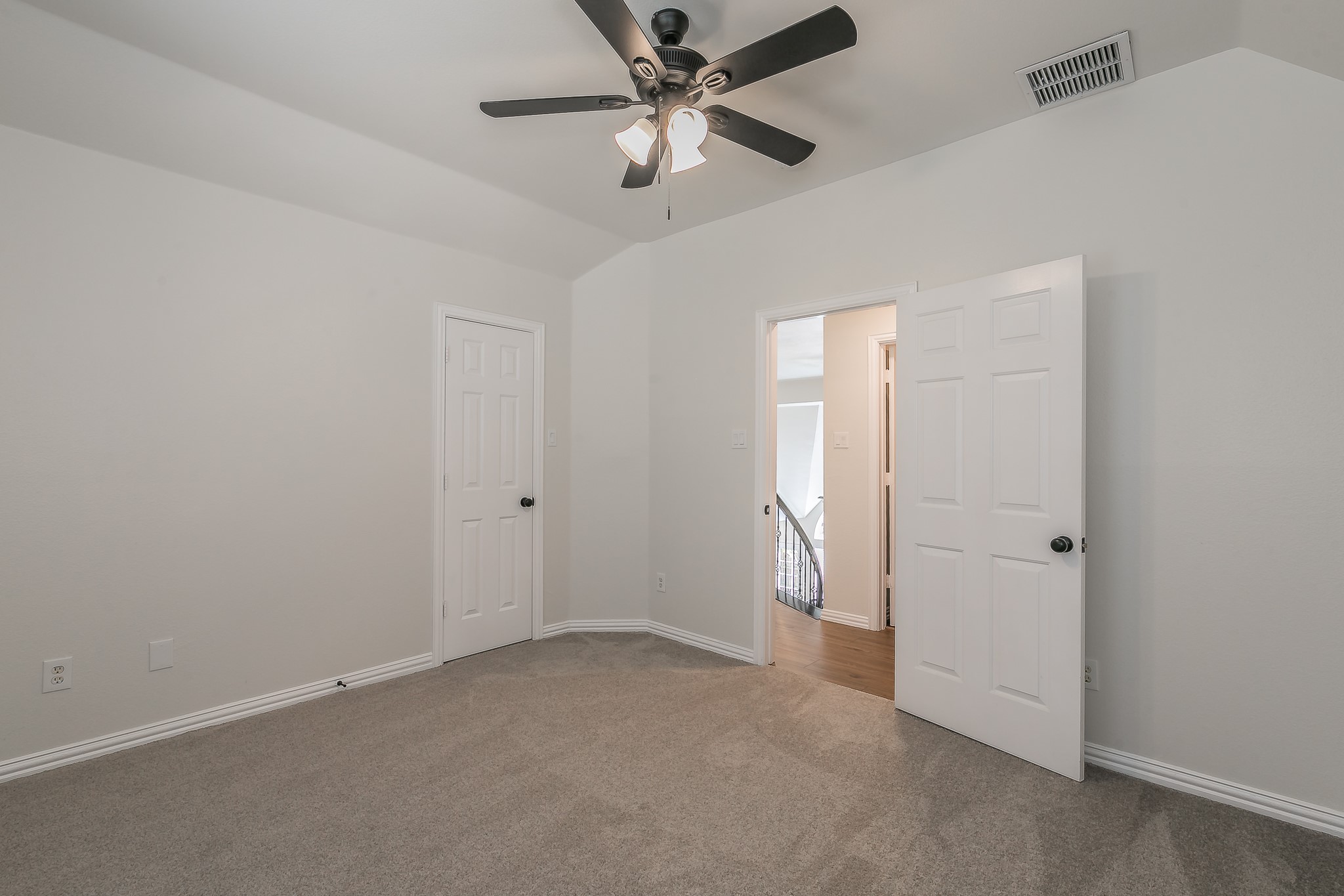 5213 Stoney Trail