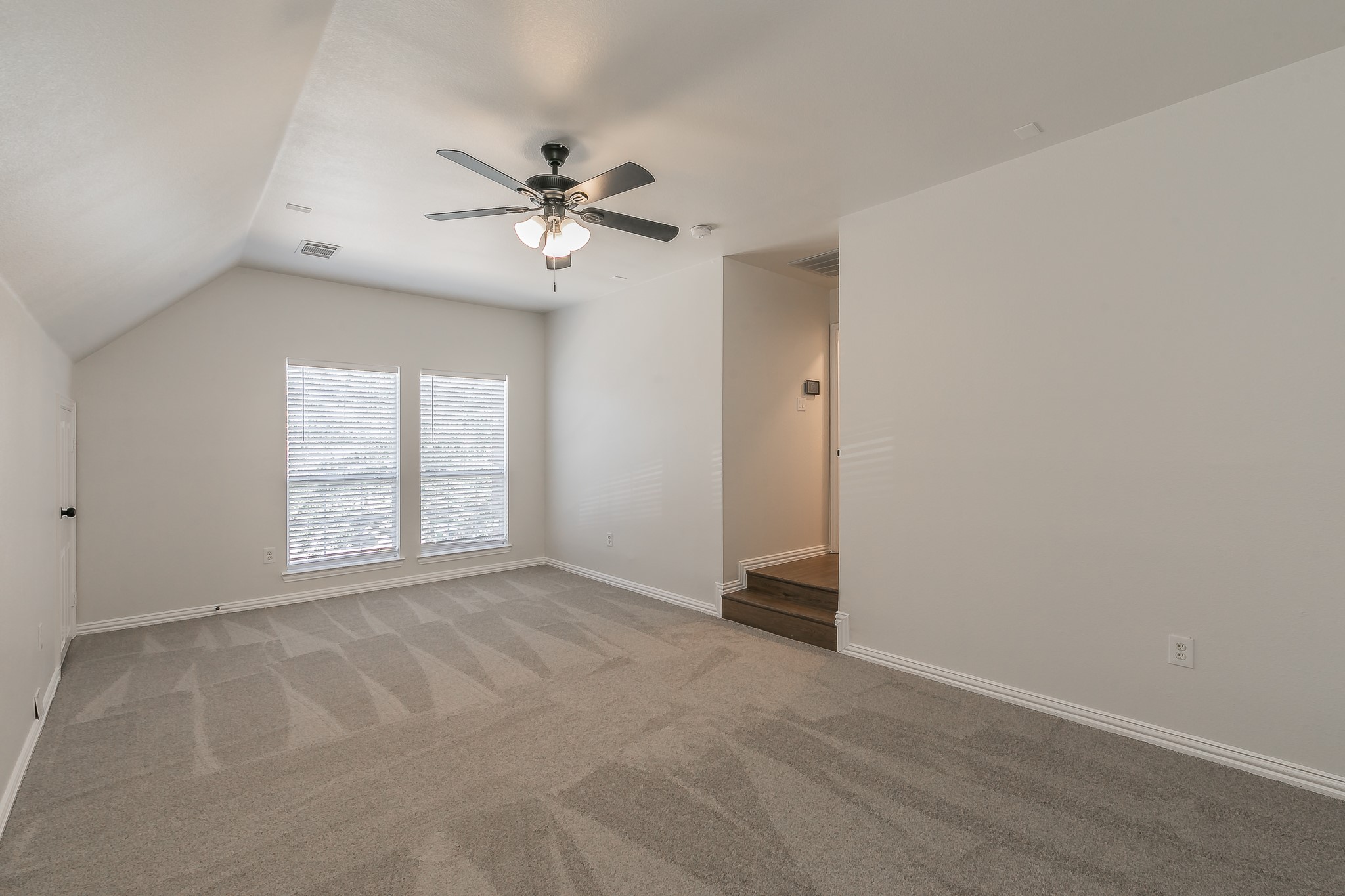 5213 Stoney Trail
