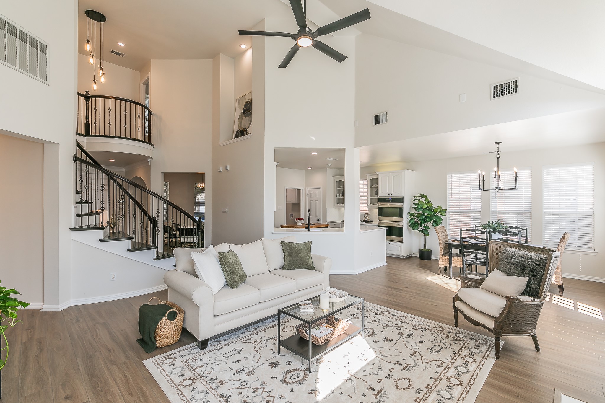 5213 Stoney Trail