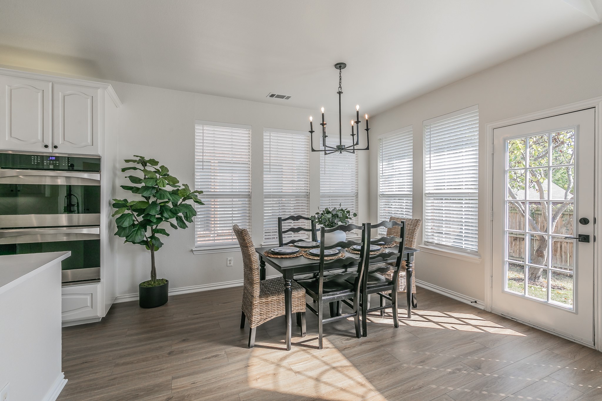 5213 Stoney Trail