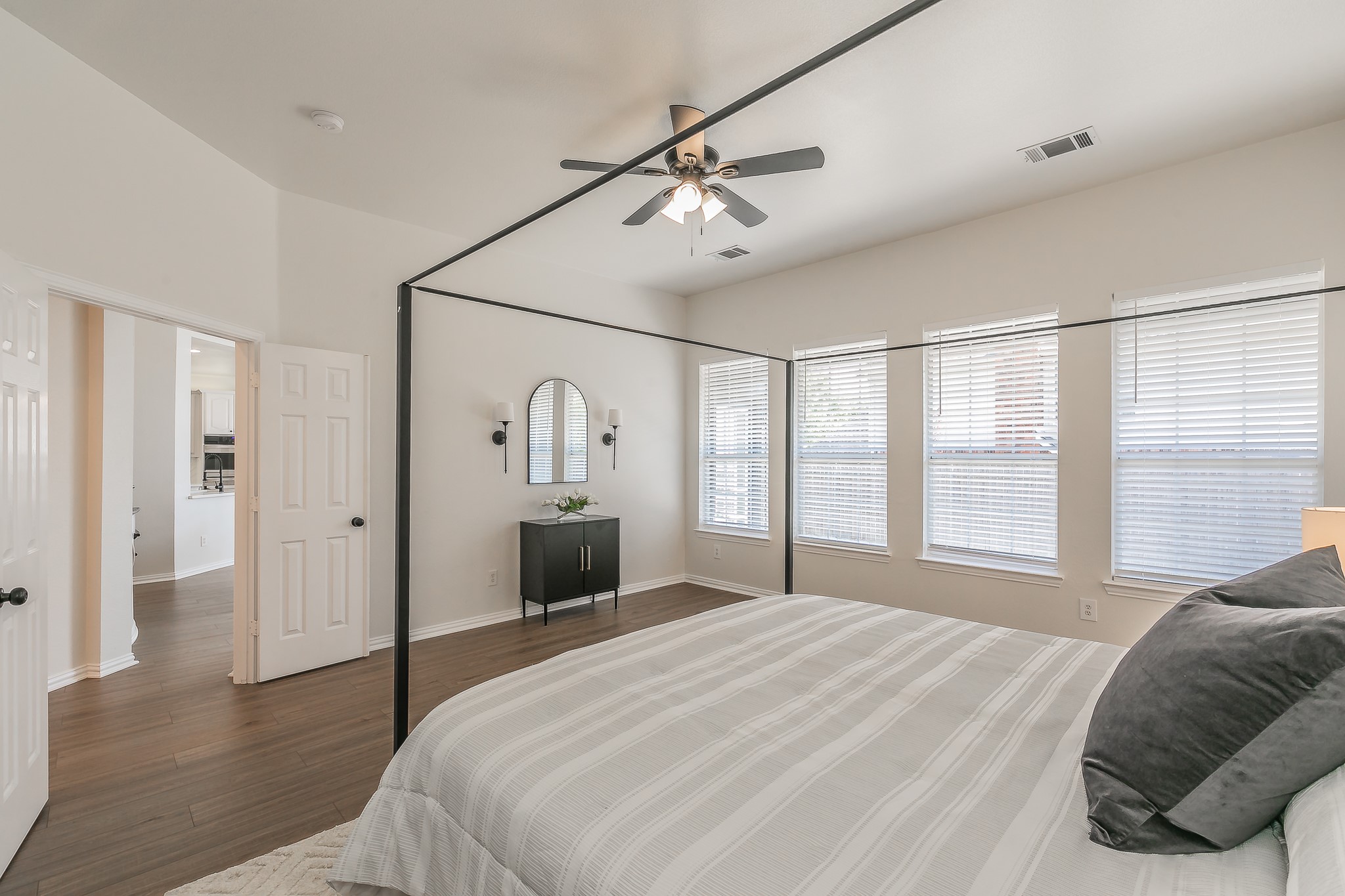 5213 Stoney Trail