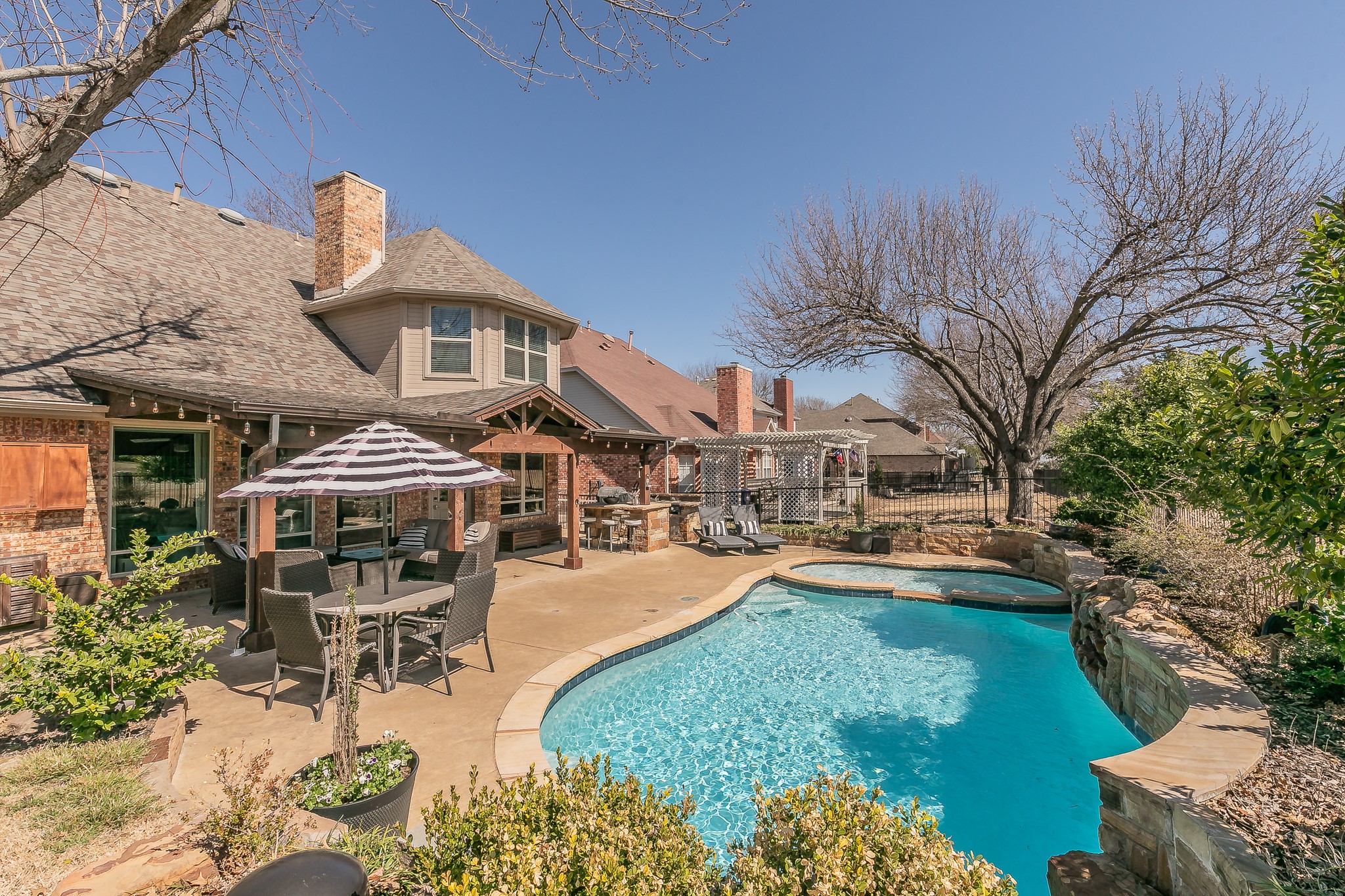 2715 Wind Ridge