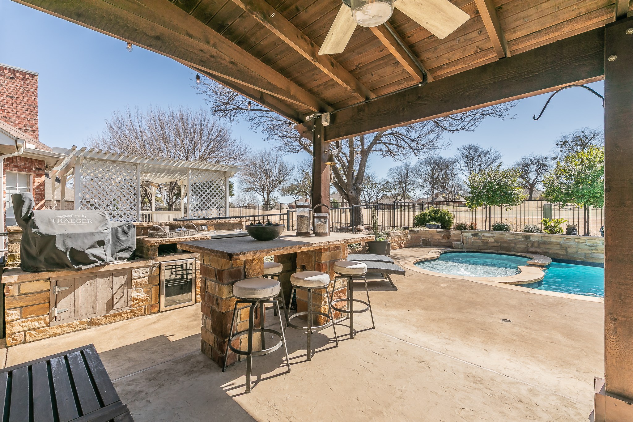 2715 Wind Ridge