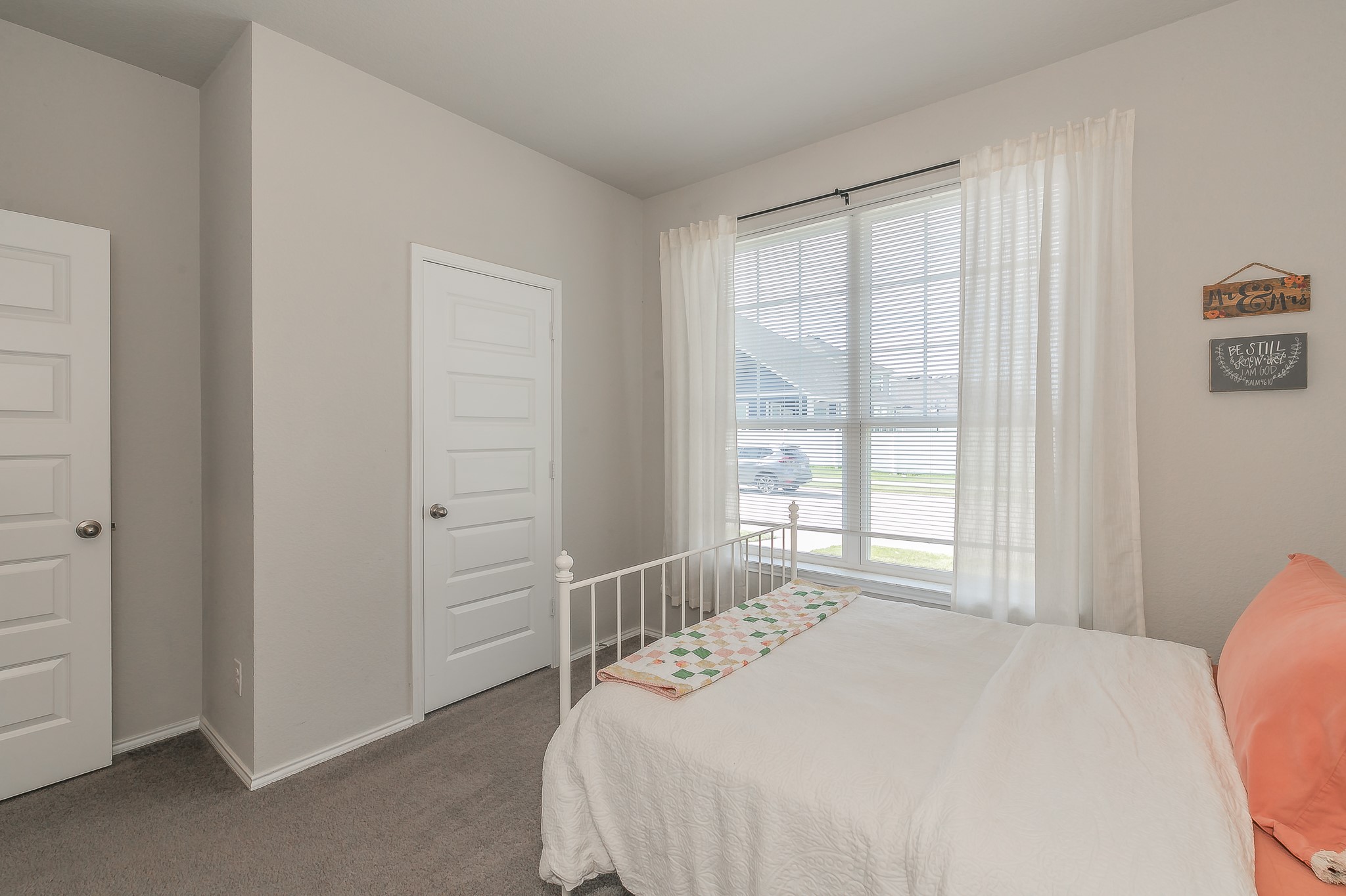 10041 Adams Lane