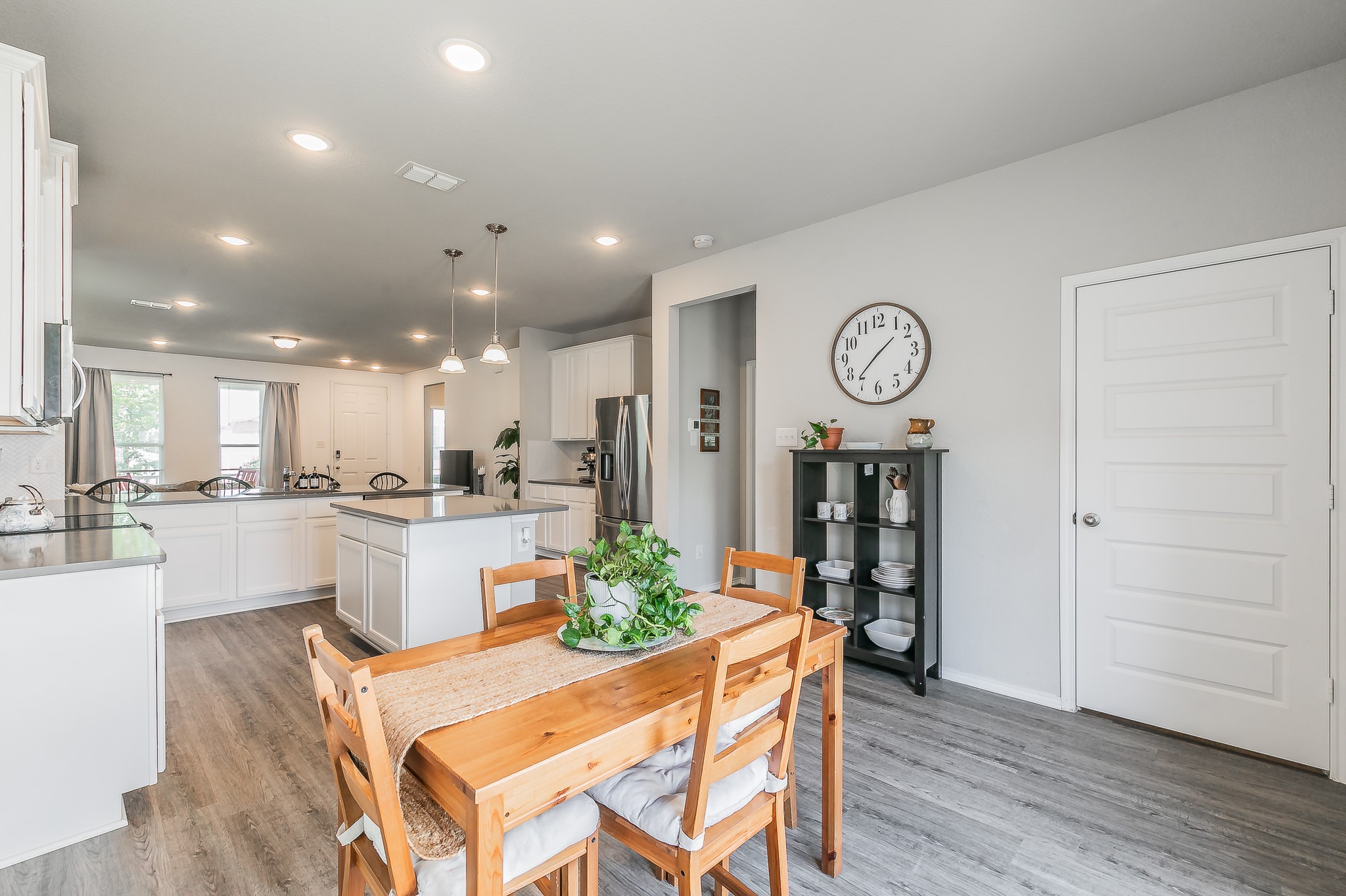10041 Adams Lane