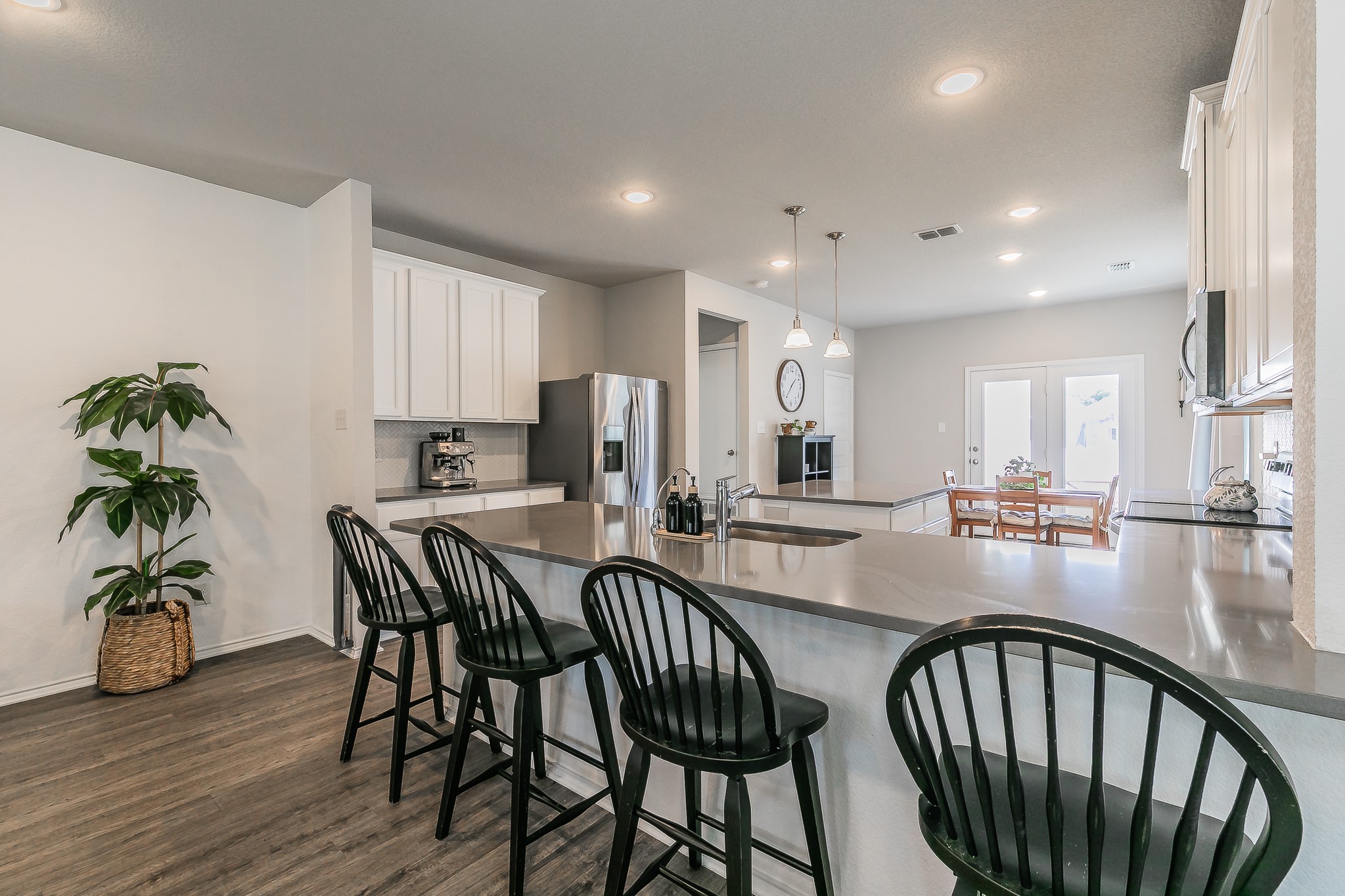 10041 Adams Lane