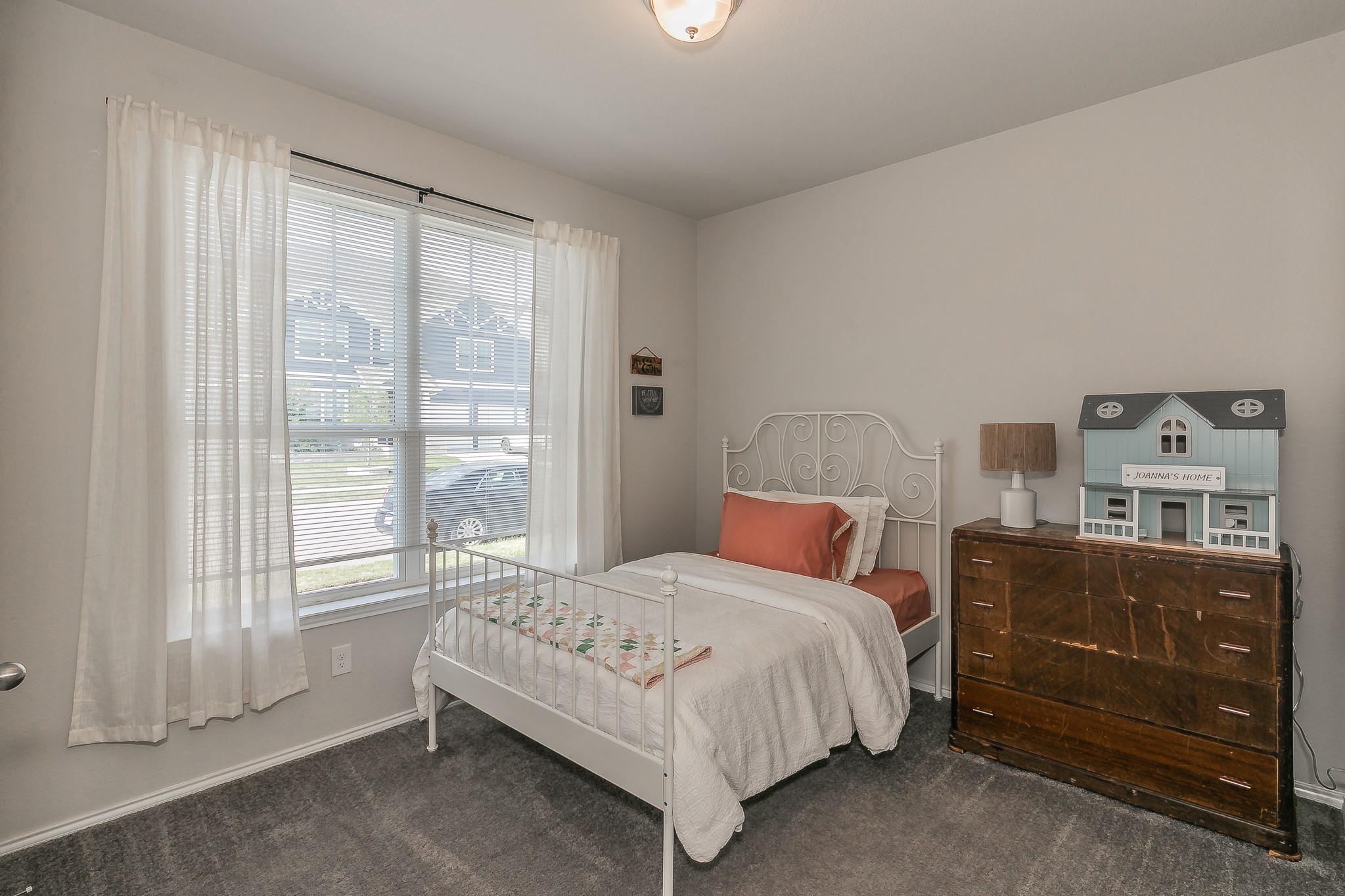 10041 Adams Lane