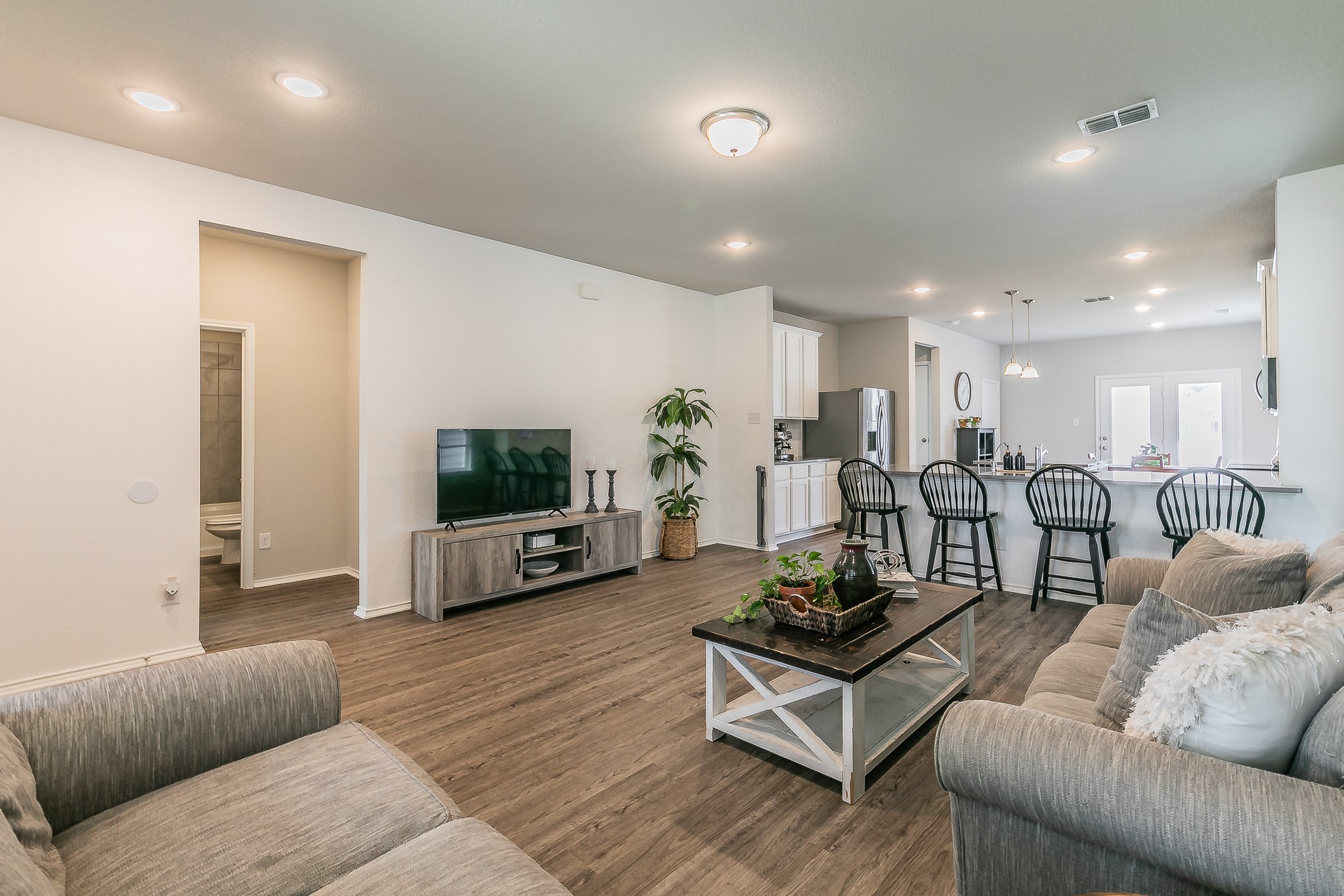 10041 Adams Lane