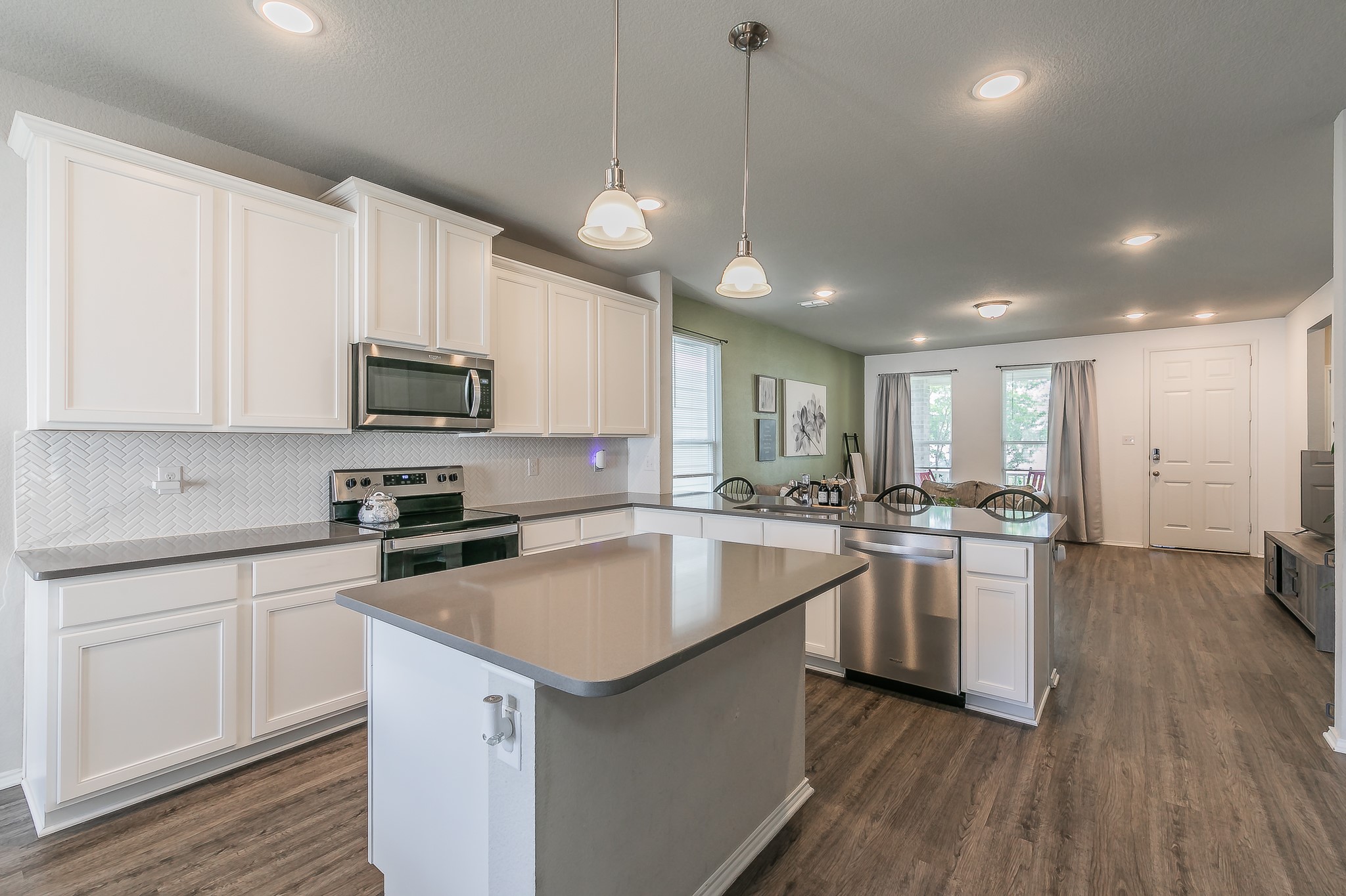 10041 Adams Lane