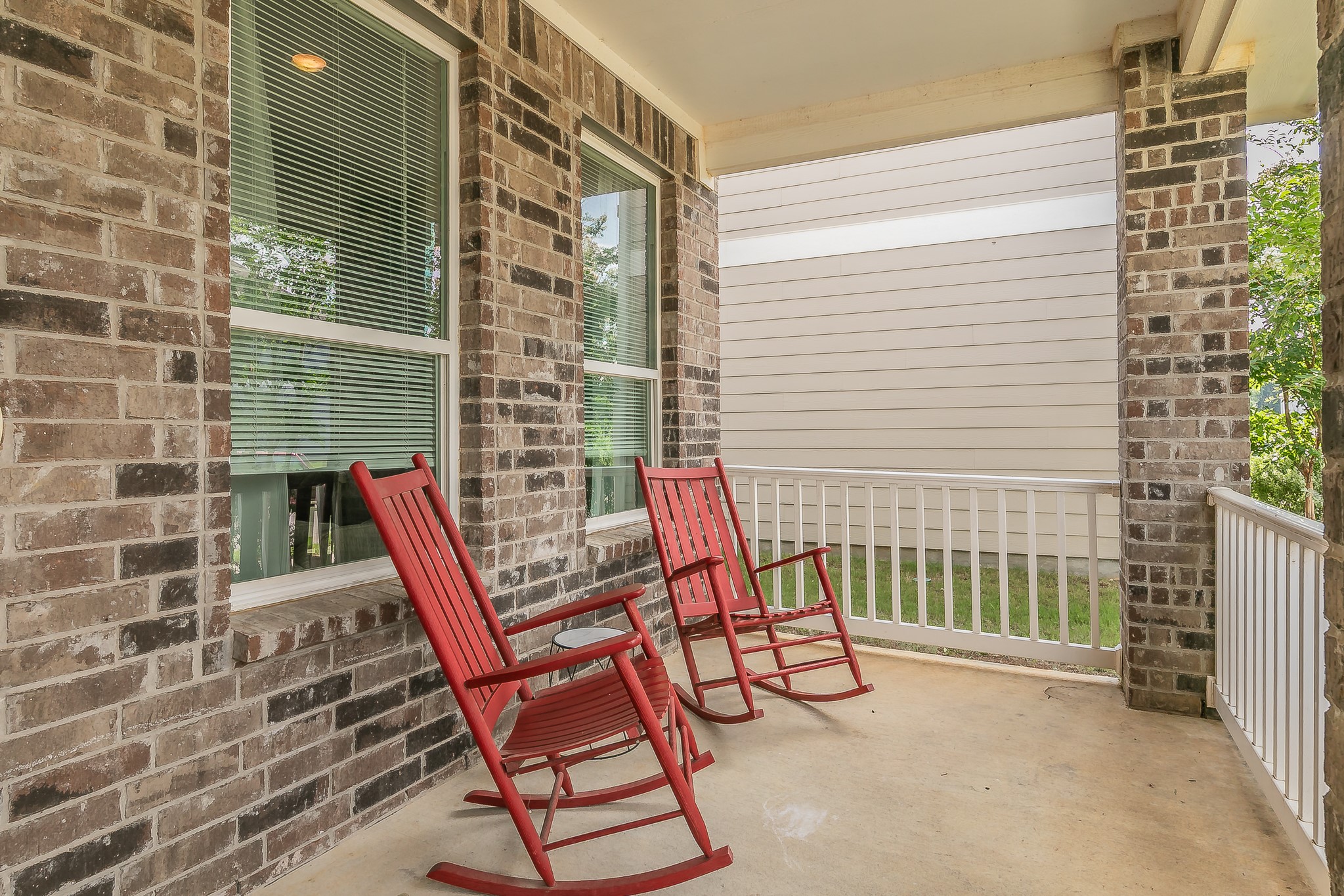 10041 Adams Lane