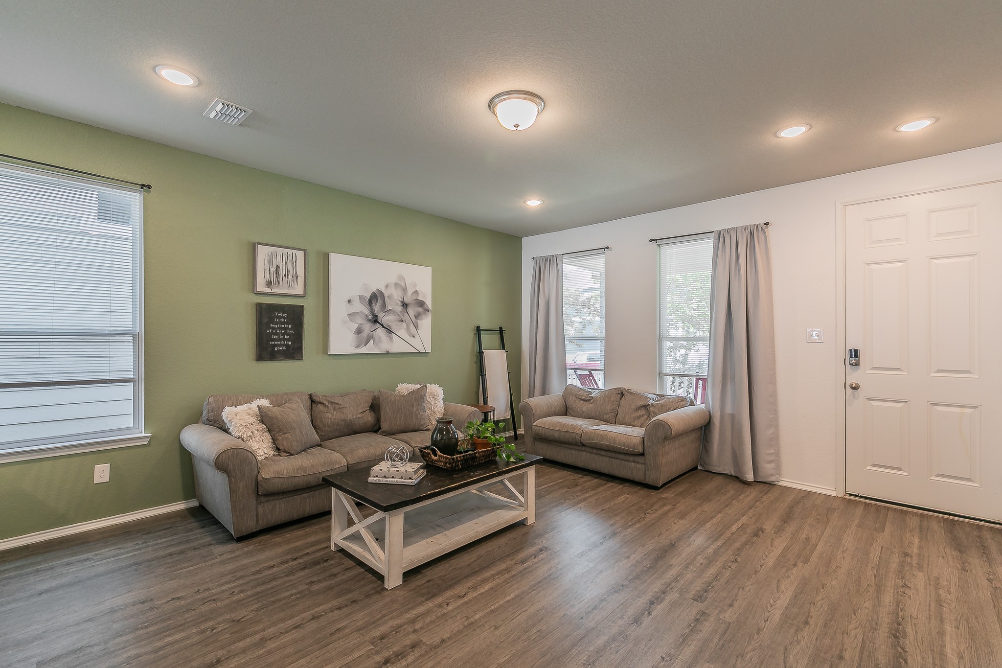 10041 Adams Lane
