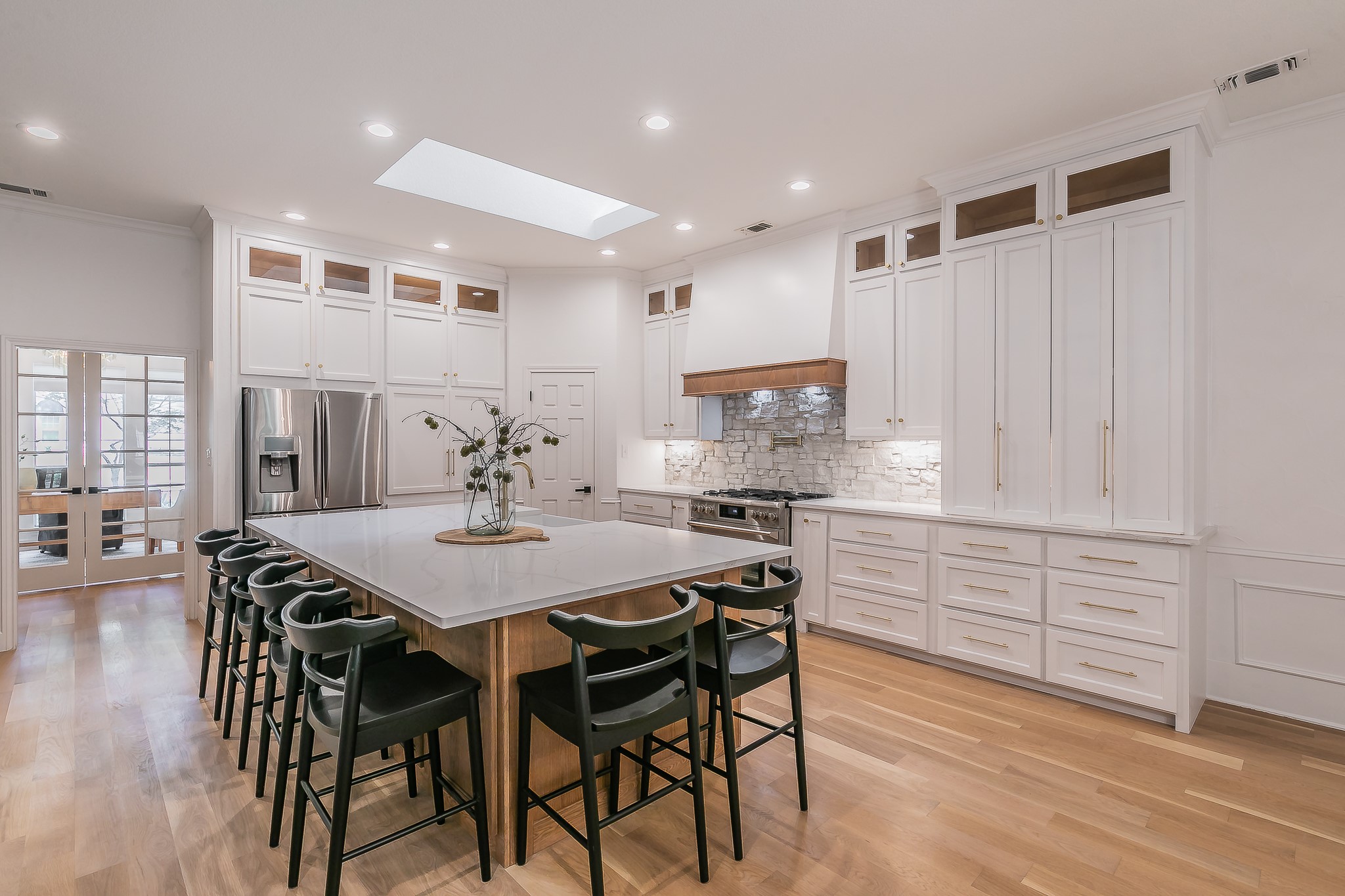 2807 Carriage Trail