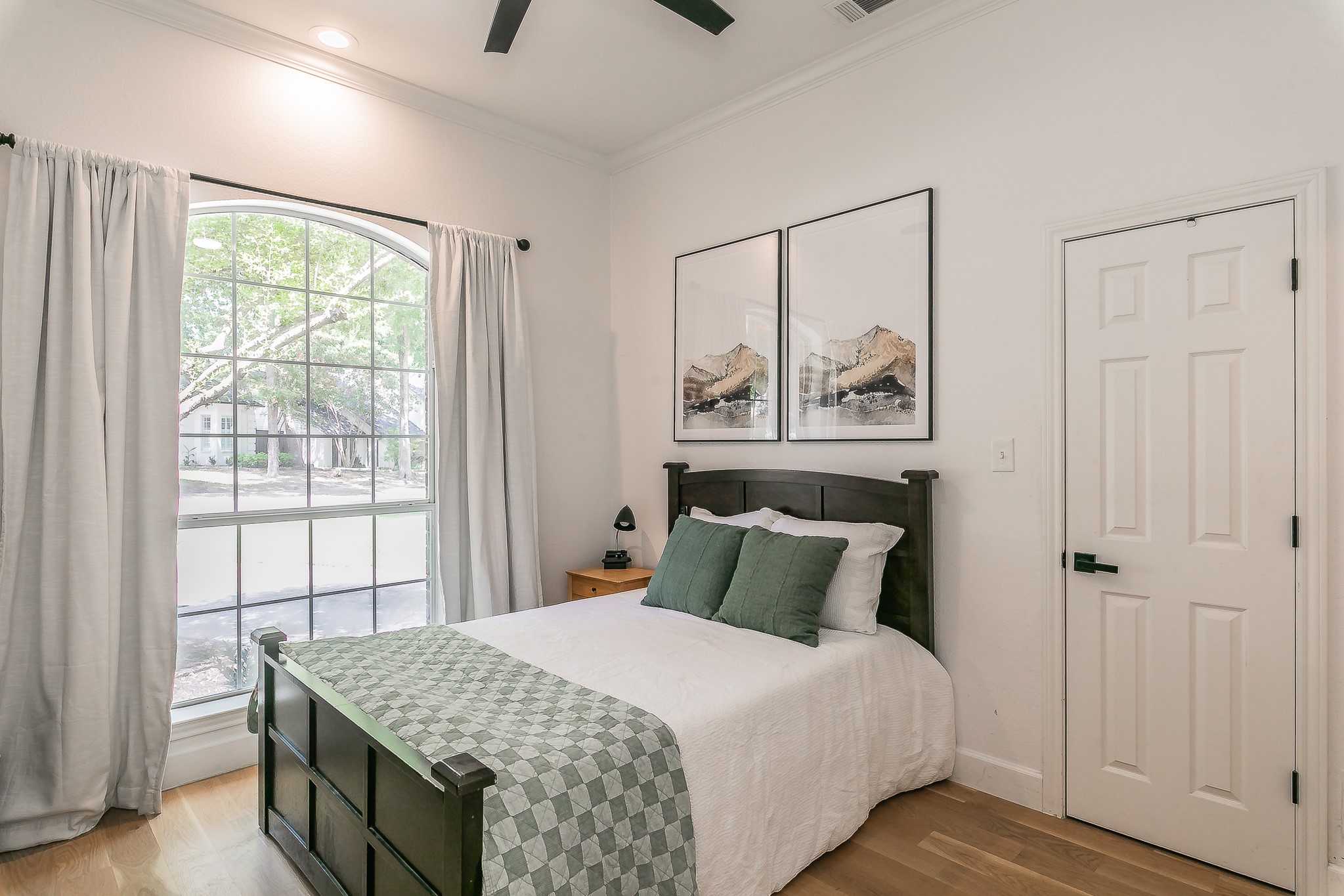 2807 Carriage Trail