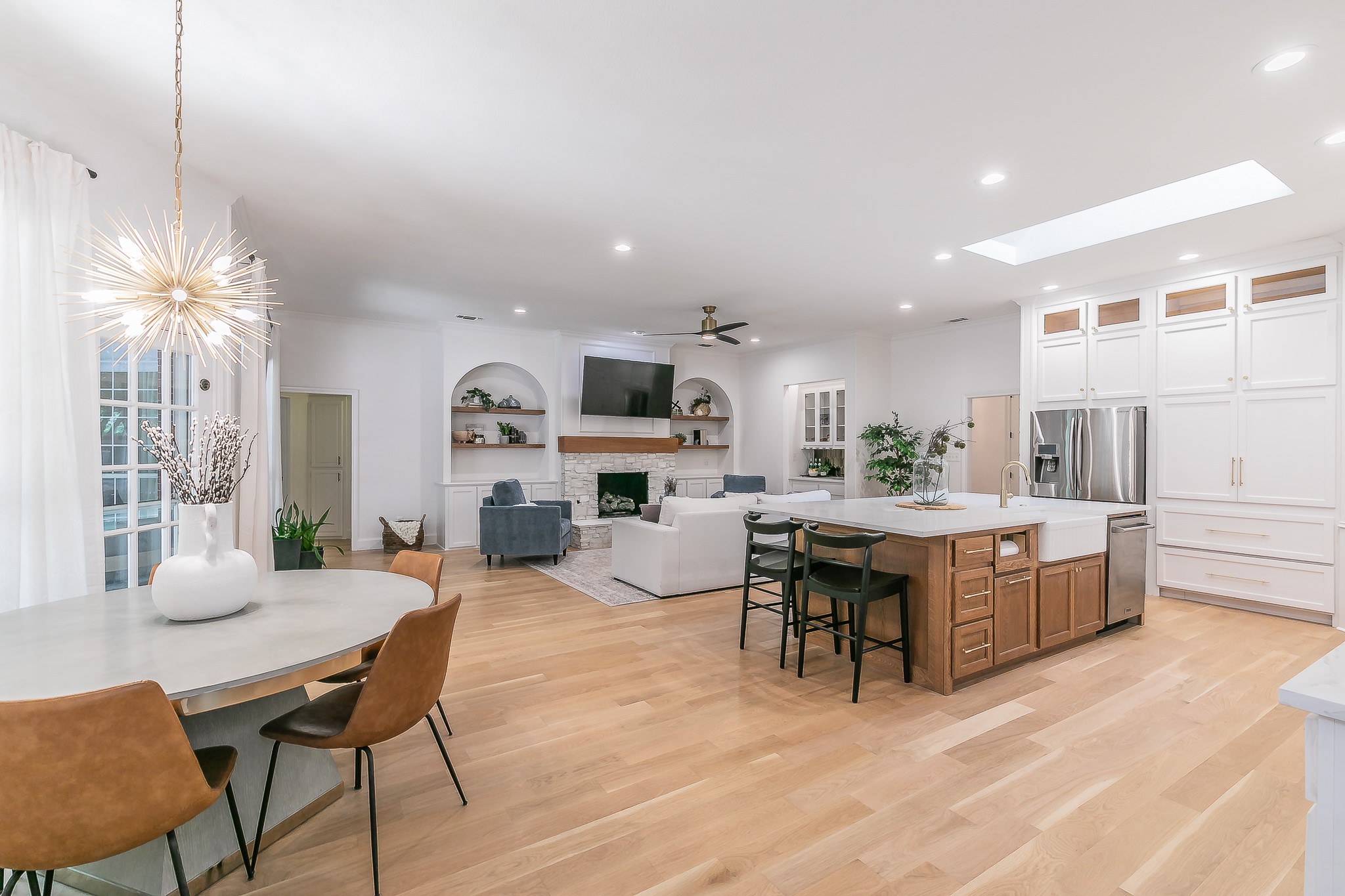 2807 Carriage Trail