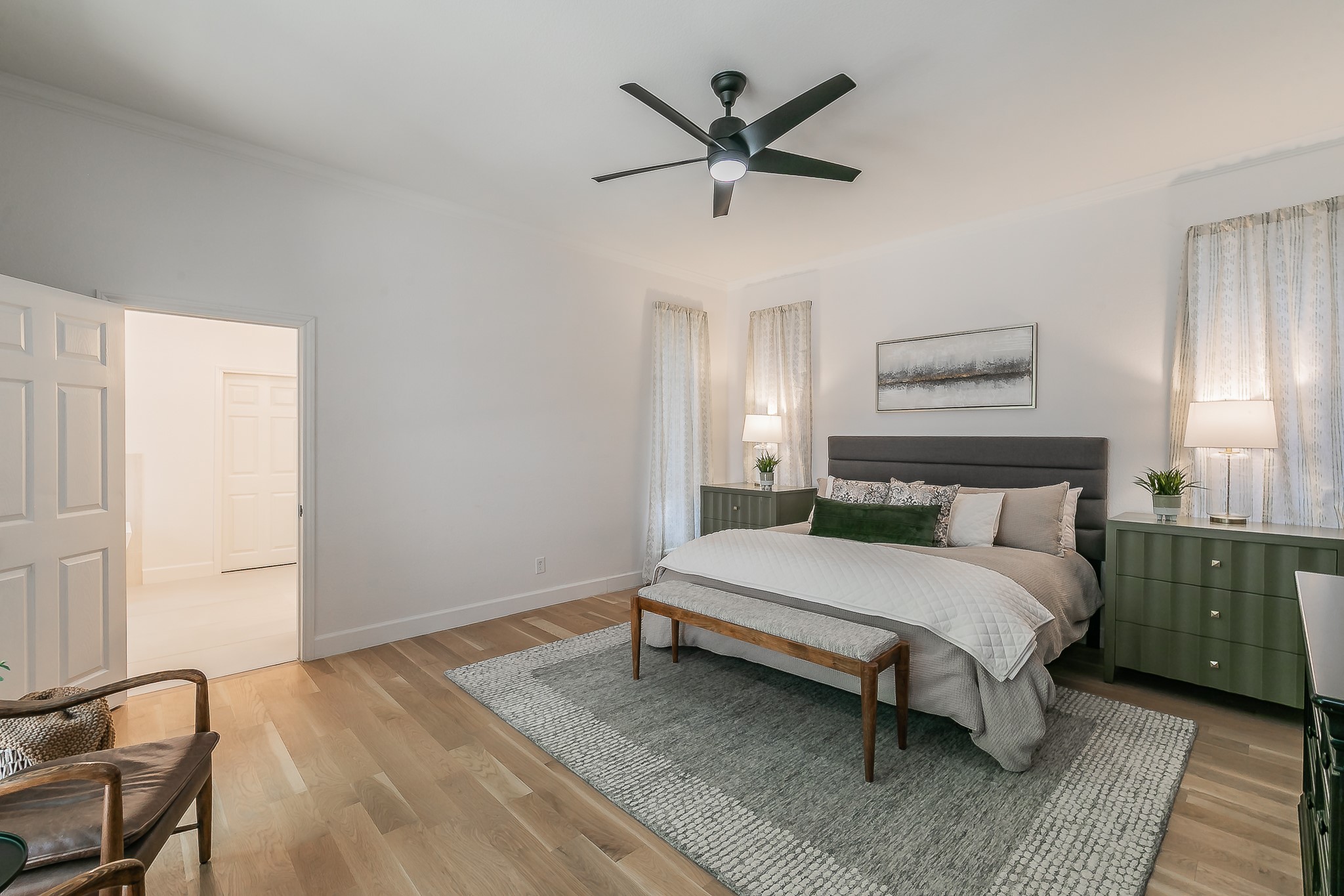 2807 Carriage Trail