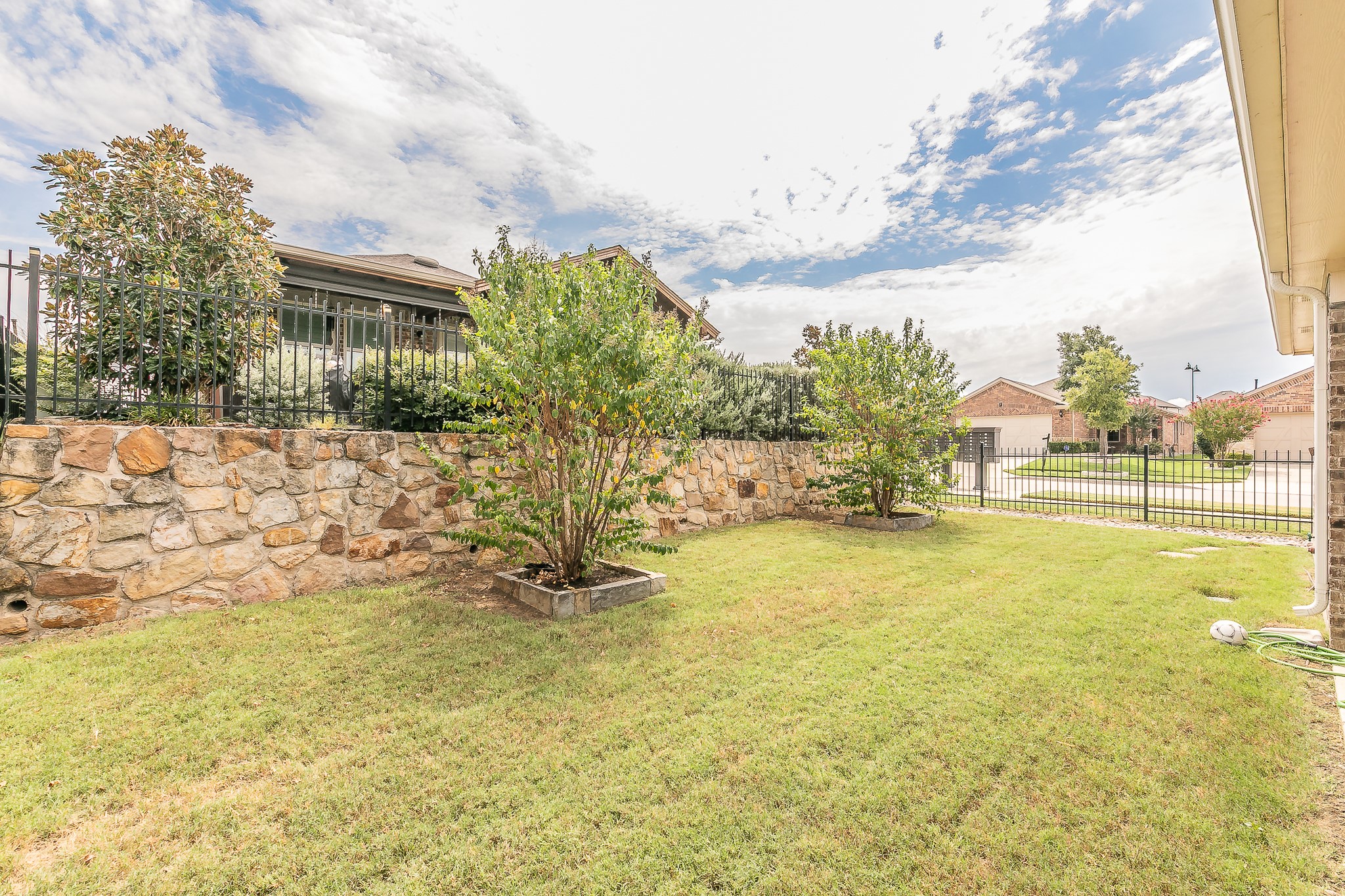 7601 Heritage Drive