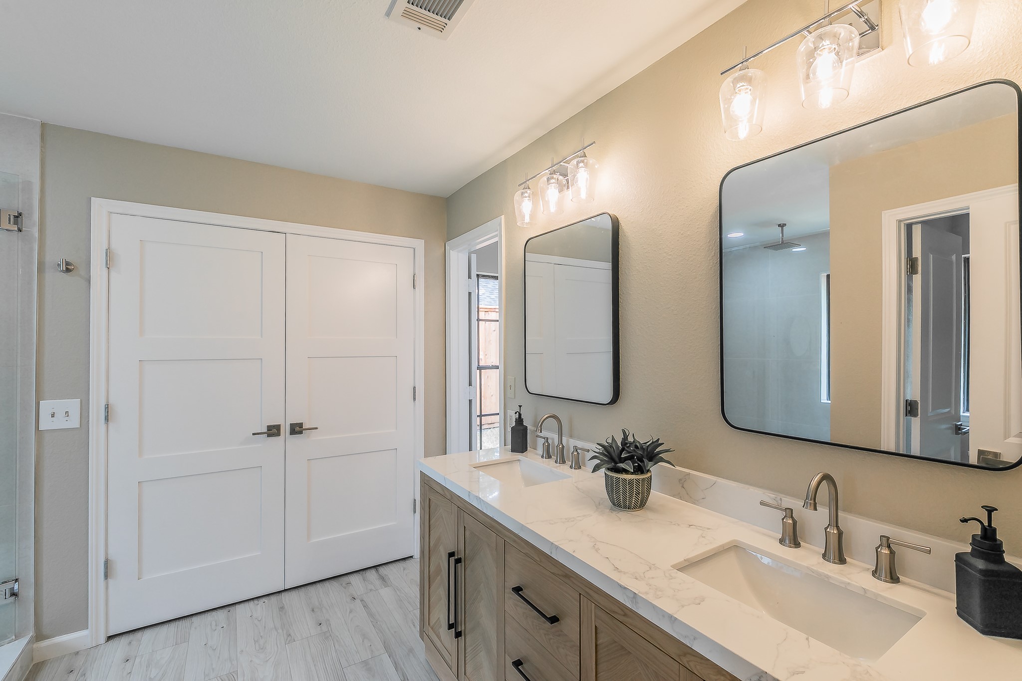 3304 Starlight Trail