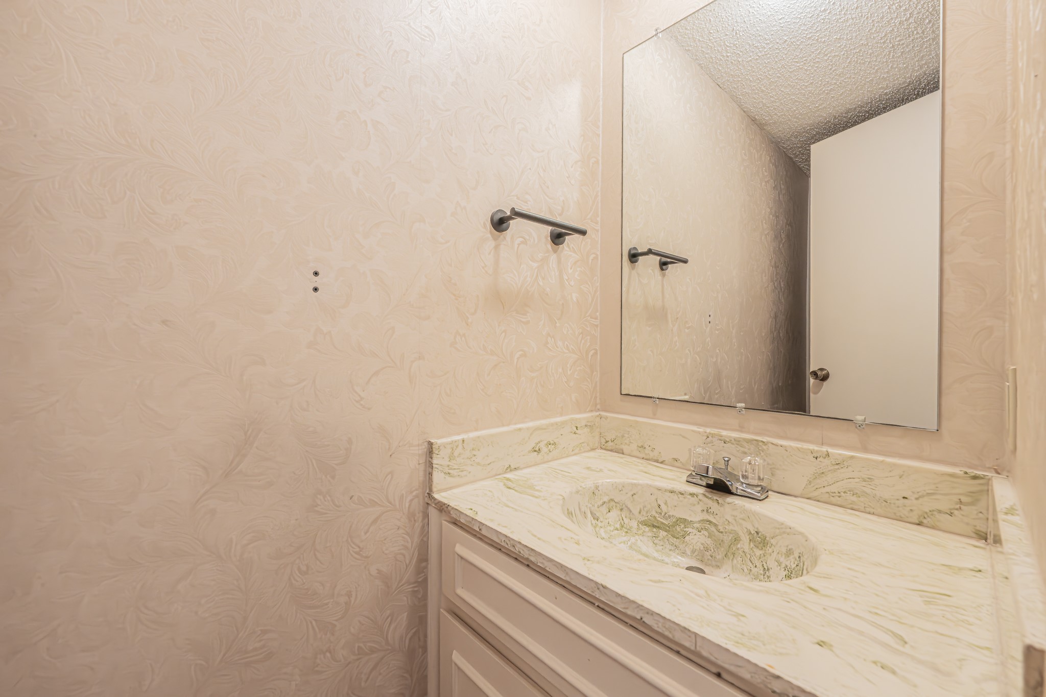 15927 Preston Road 1005