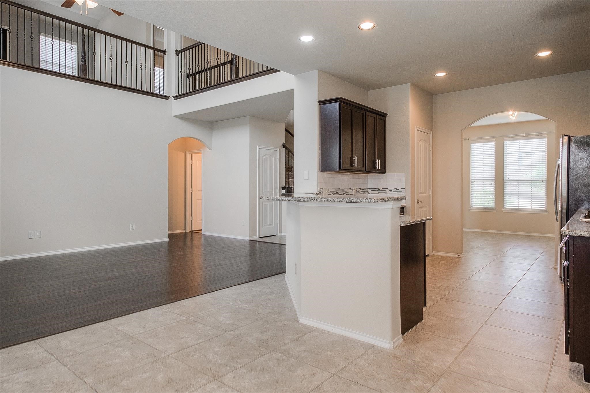 10128 Horseshoe Lane