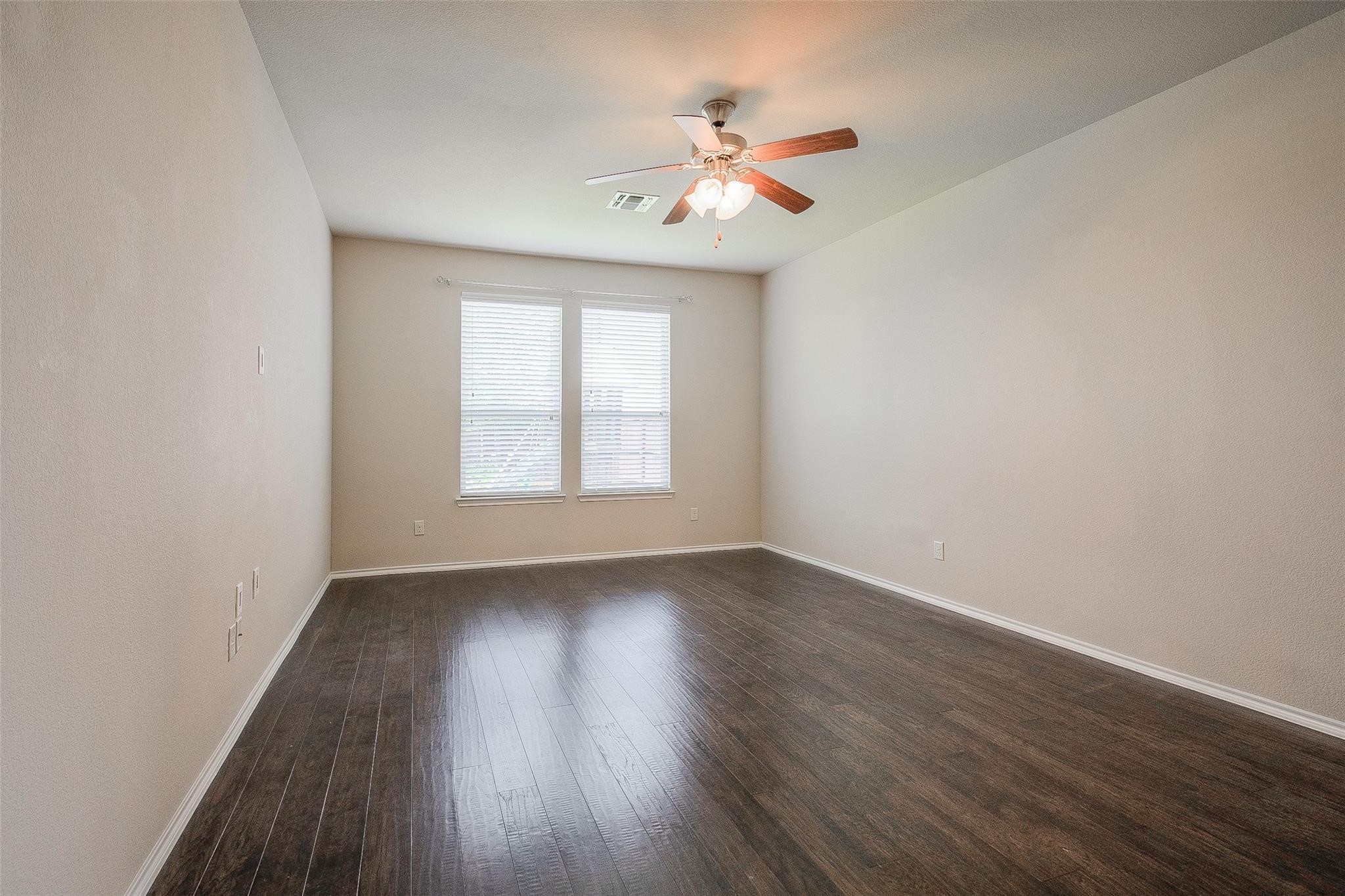 10128 Horseshoe Lane