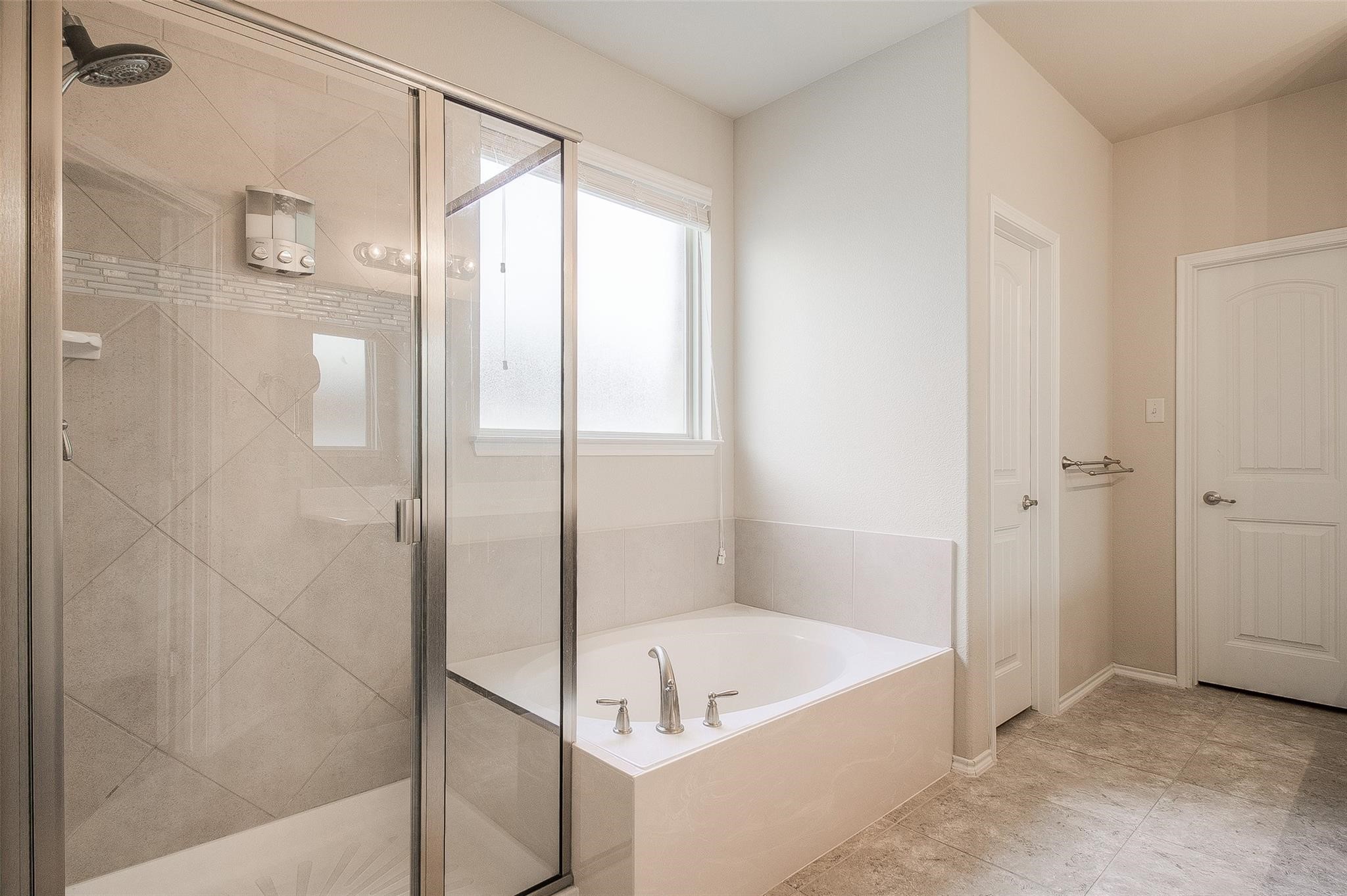 10128 Horseshoe Lane