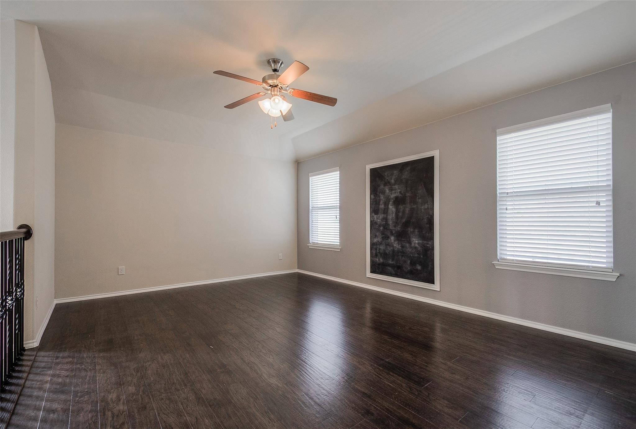 10128 Horseshoe Lane