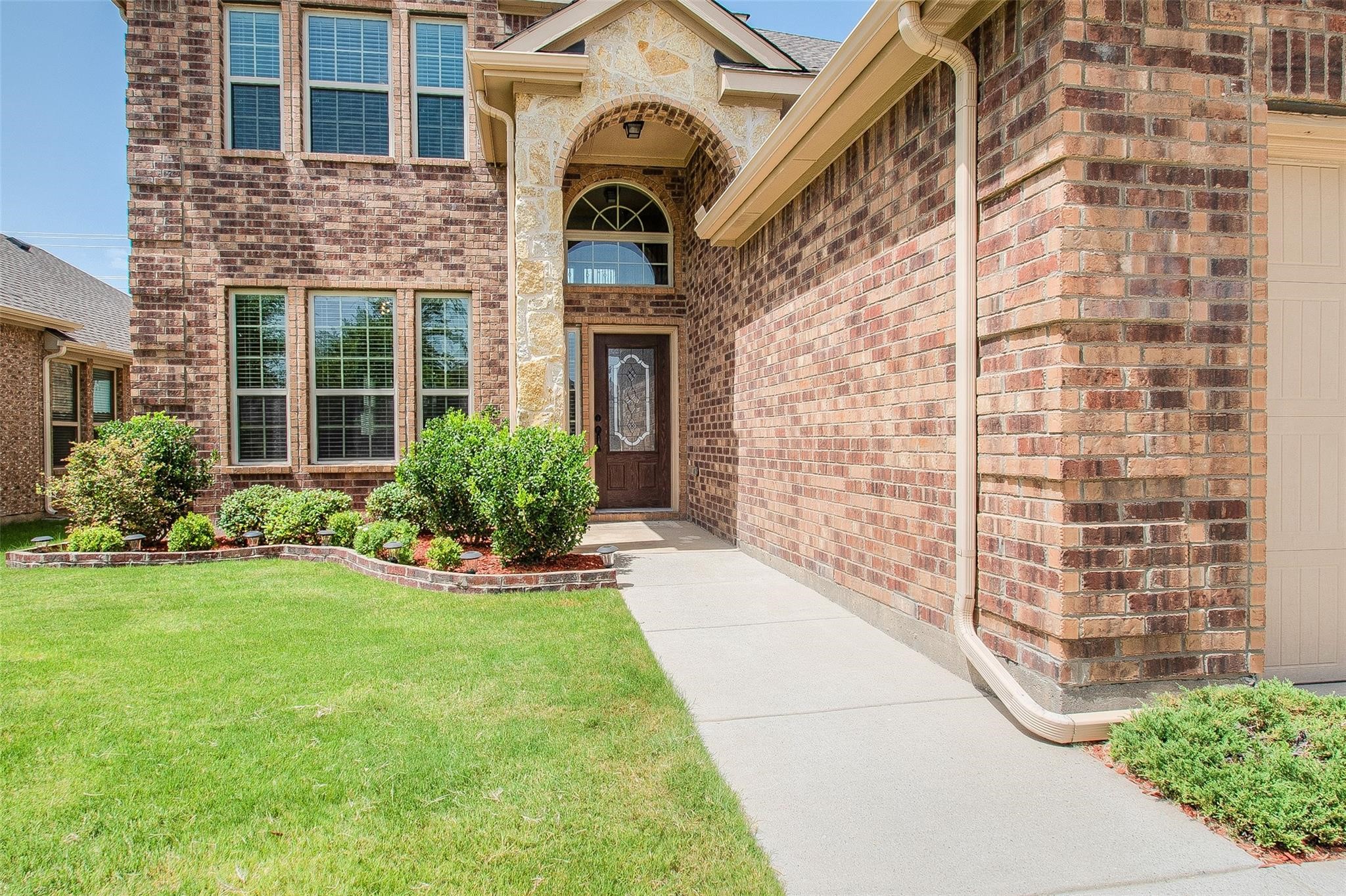 10128 Horseshoe Lane